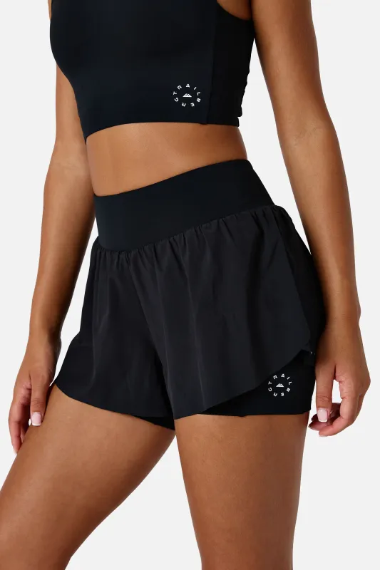 Womens Endura Running Short - Black made by Trailberg