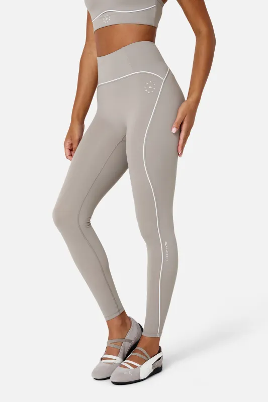 Womens Drift Legging - Pale Taupe made by Trailberg