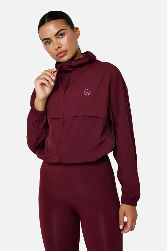 Womens Endura Running Windbreaker - Deep Claret made by Trailberg