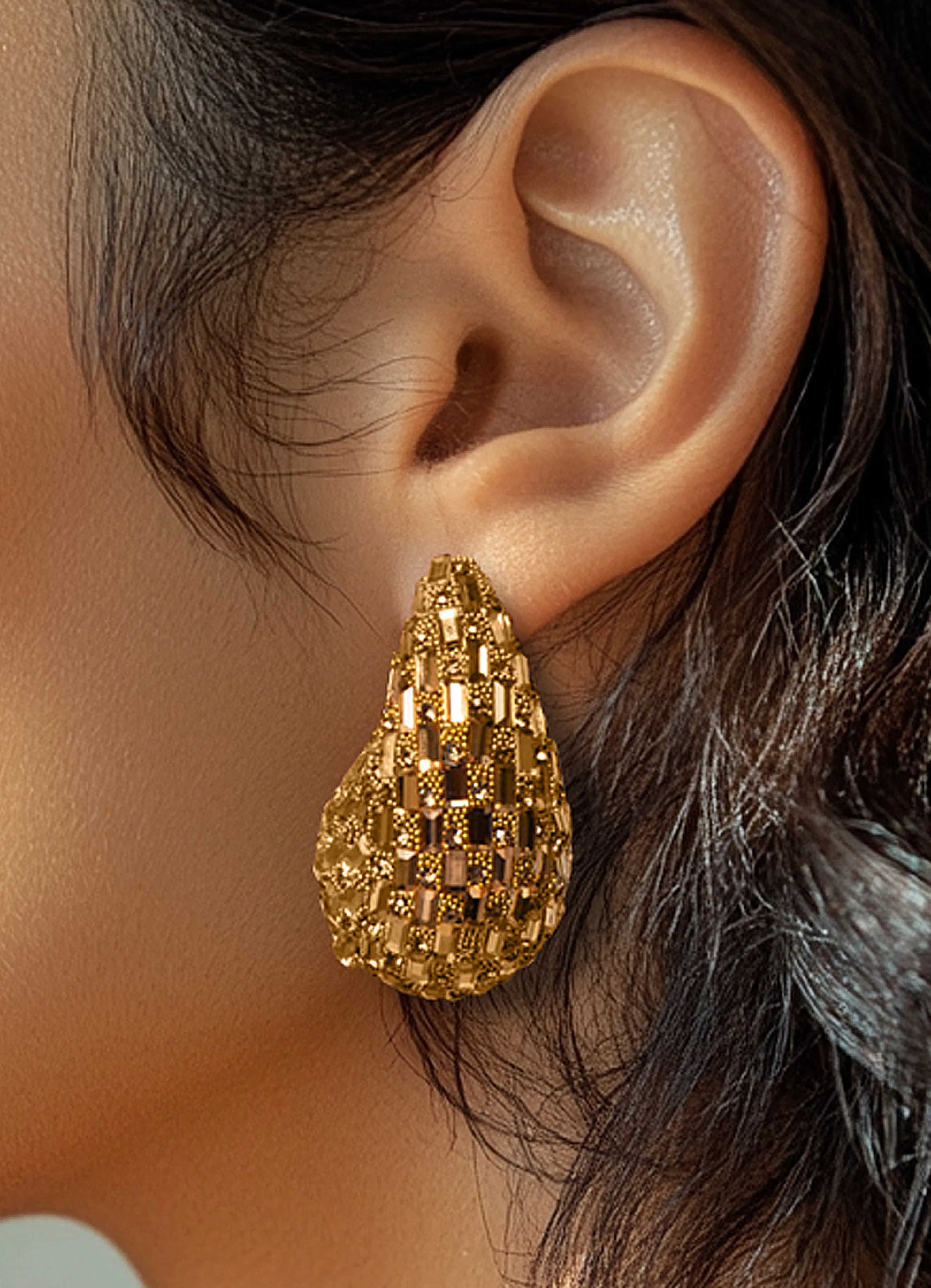 Rhinestone Tear Drop Earring sold by Bogomore product image thumbnail 2