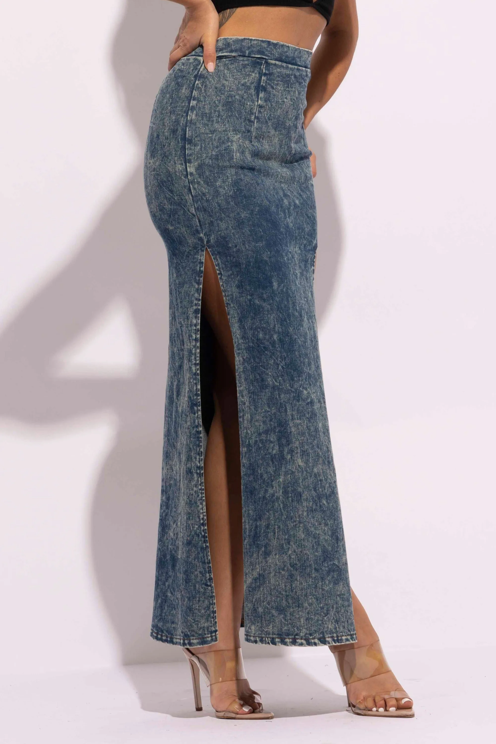 Thigh slit maxi skirt sold by Bogomore product image thumbnail 4