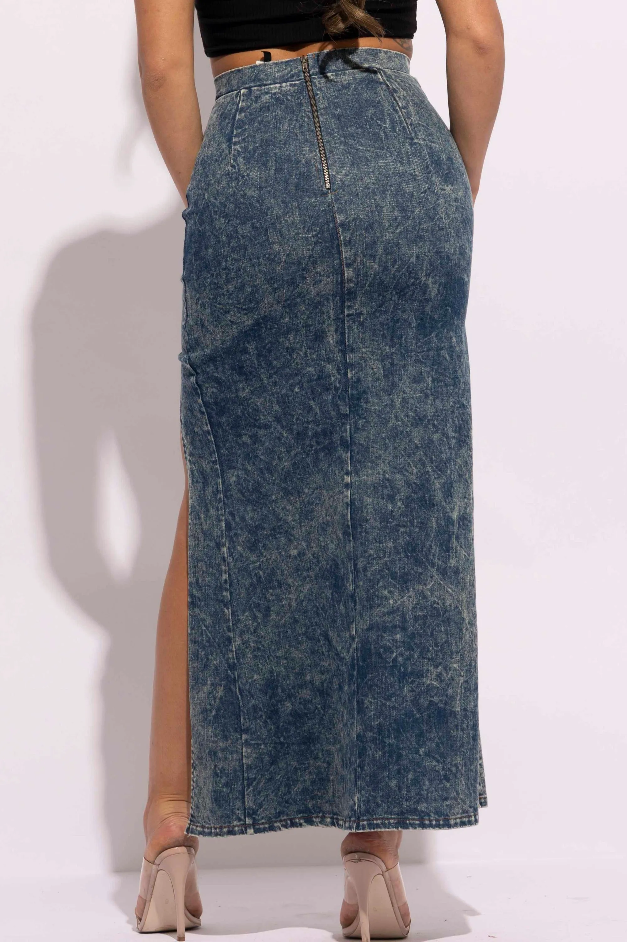 Thigh slit maxi skirt sold by Bogomore product image thumbnail 3