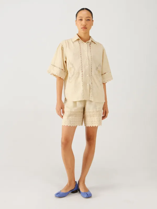 Victorian set sold by Cord