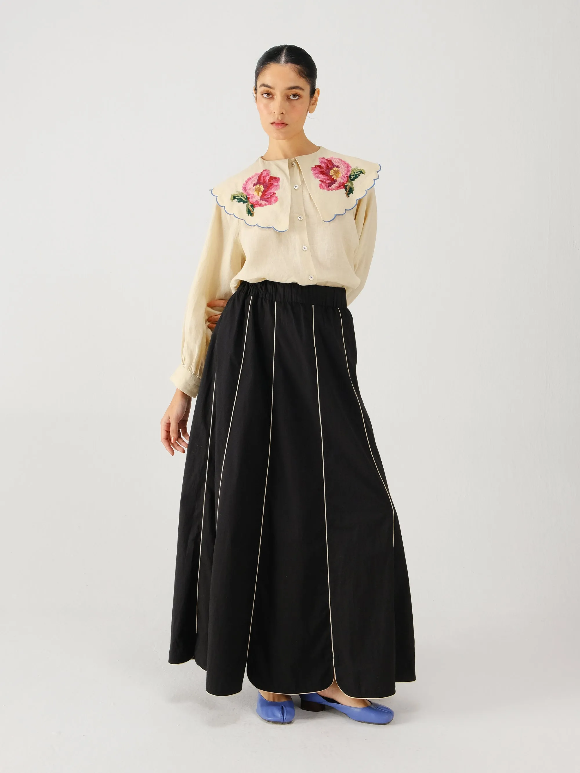 Julia set sold by Cord product image thumbnail 3