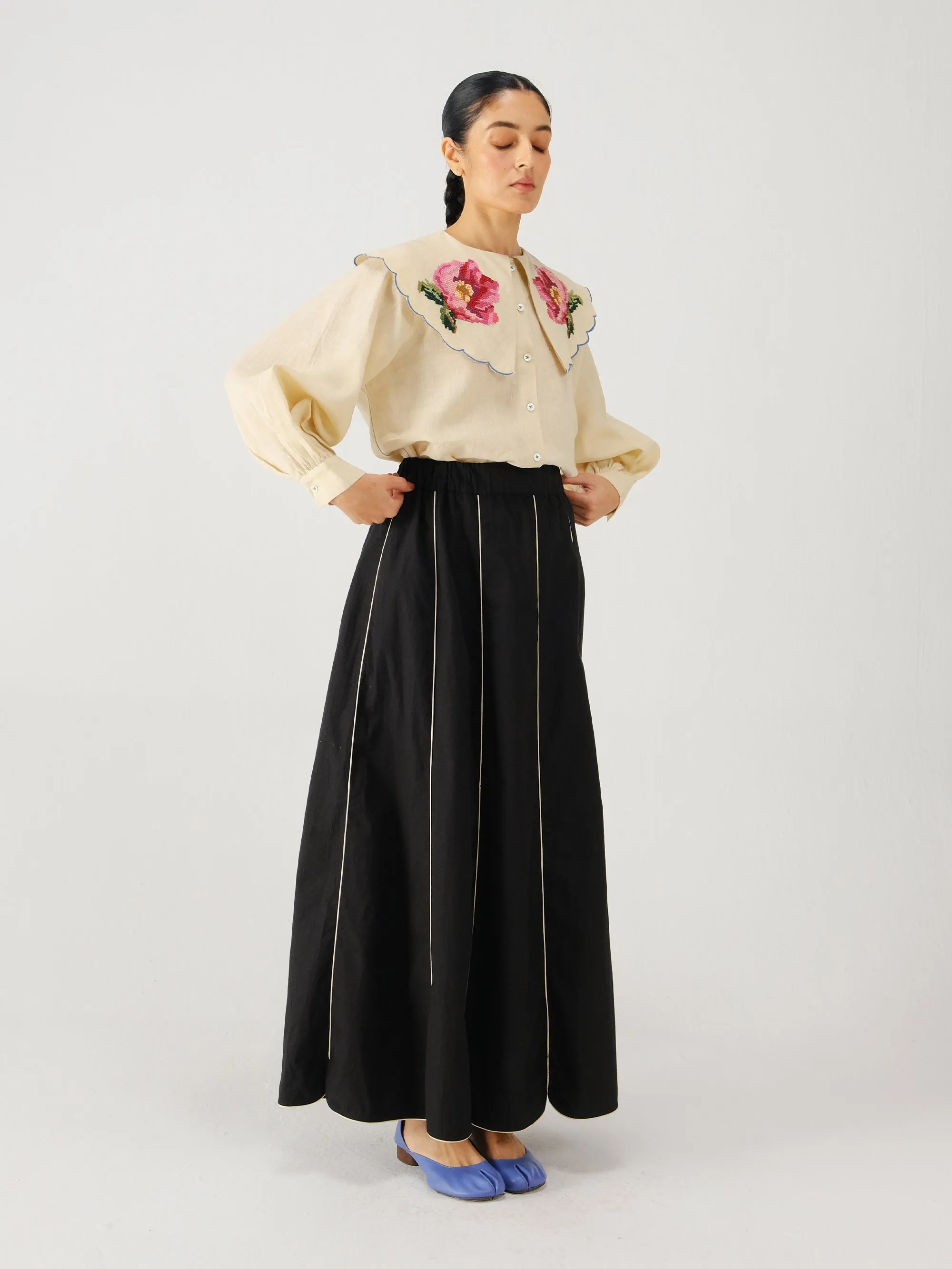 Julia set sold by Cord product image thumbnail 2