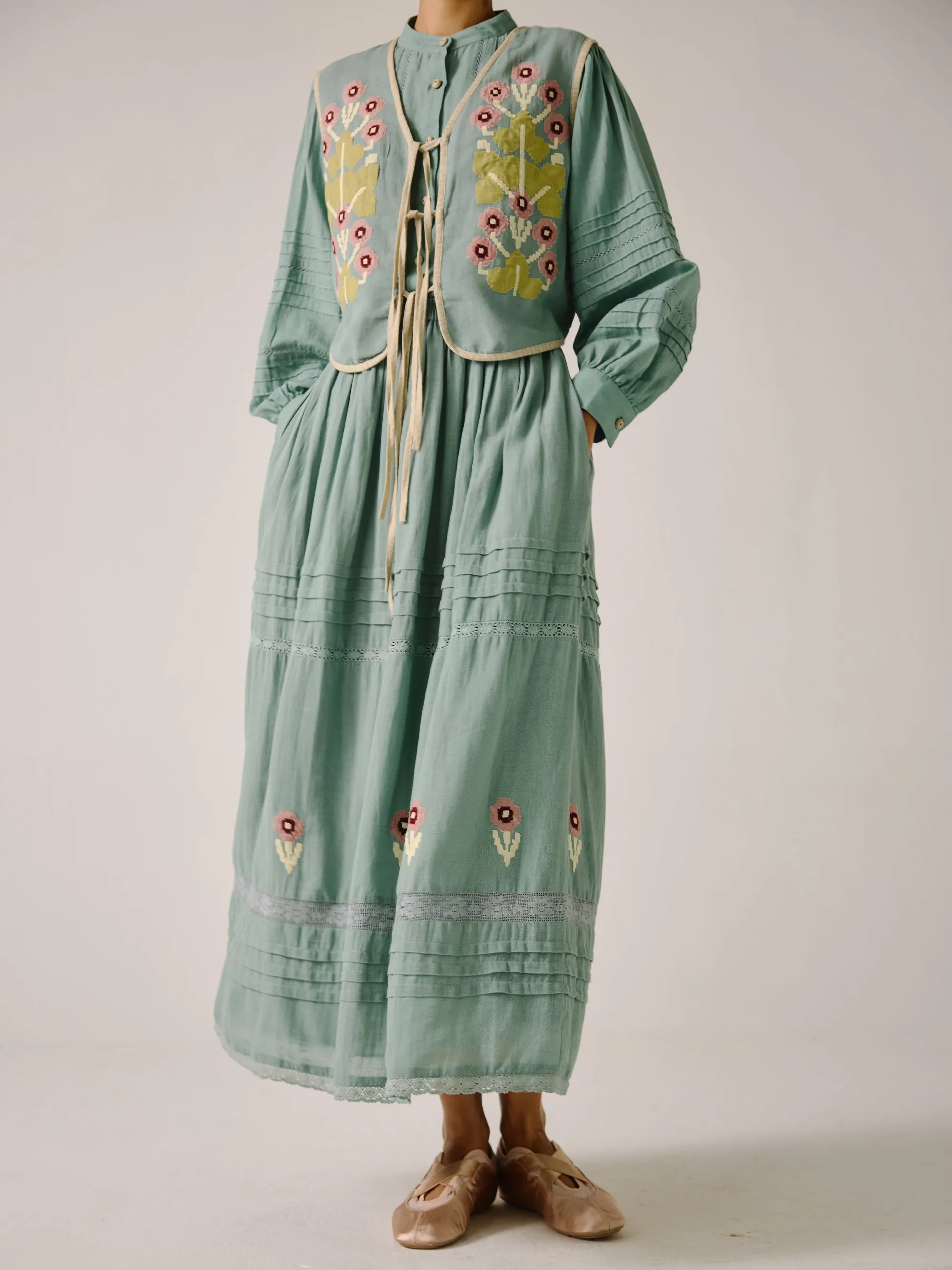 Cara Set sold by Cord product image thumbnail 3