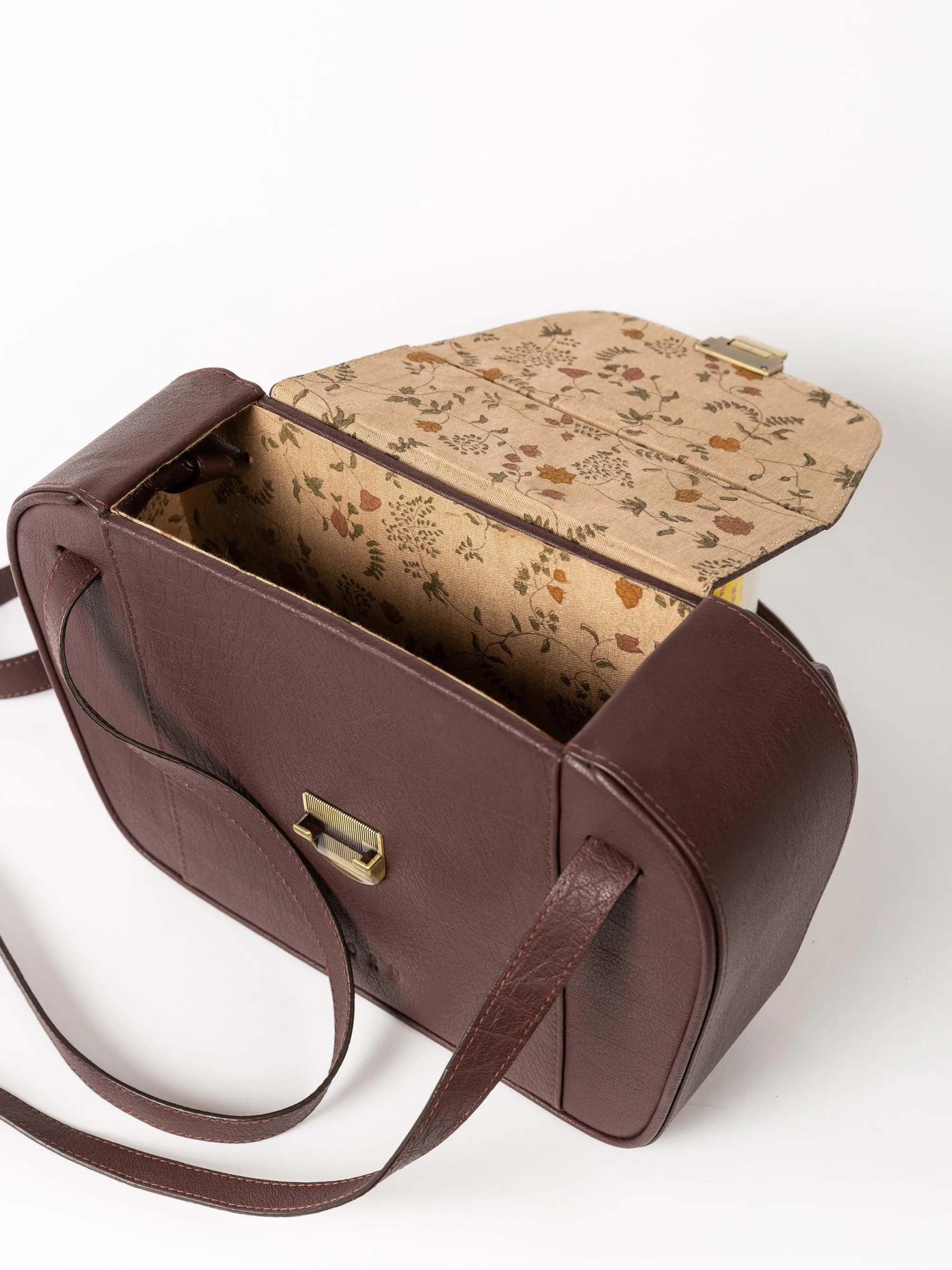 Regent Sling sold by Cord product image thumbnail 4