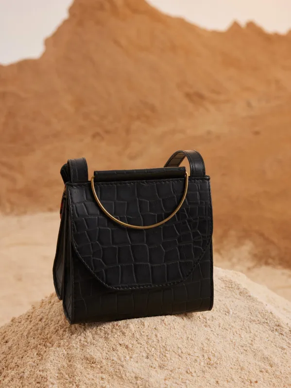 Dali Sling sold by Cord