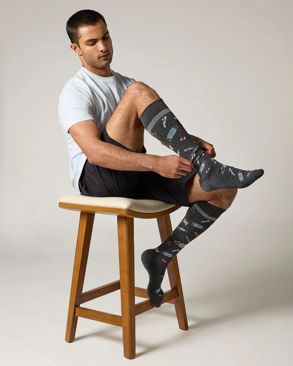 Medical Supplies 8-15 mmHg Graduated Cotton Compression Socks sold by MeMoi product image thumbnail 4