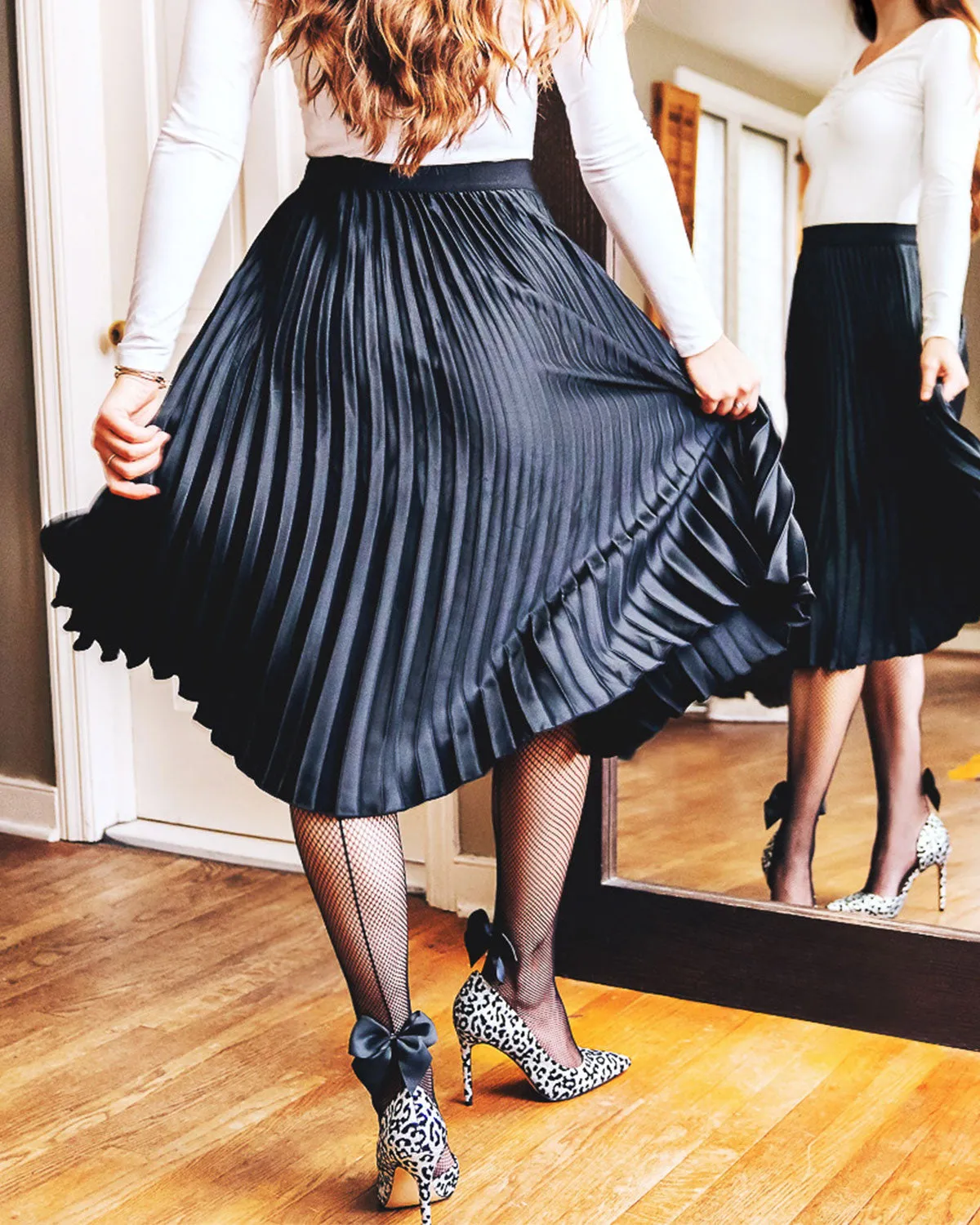 Women's Backseam Bow Nylon Fishnet Tights sold by MeMoi product image thumbnail 5