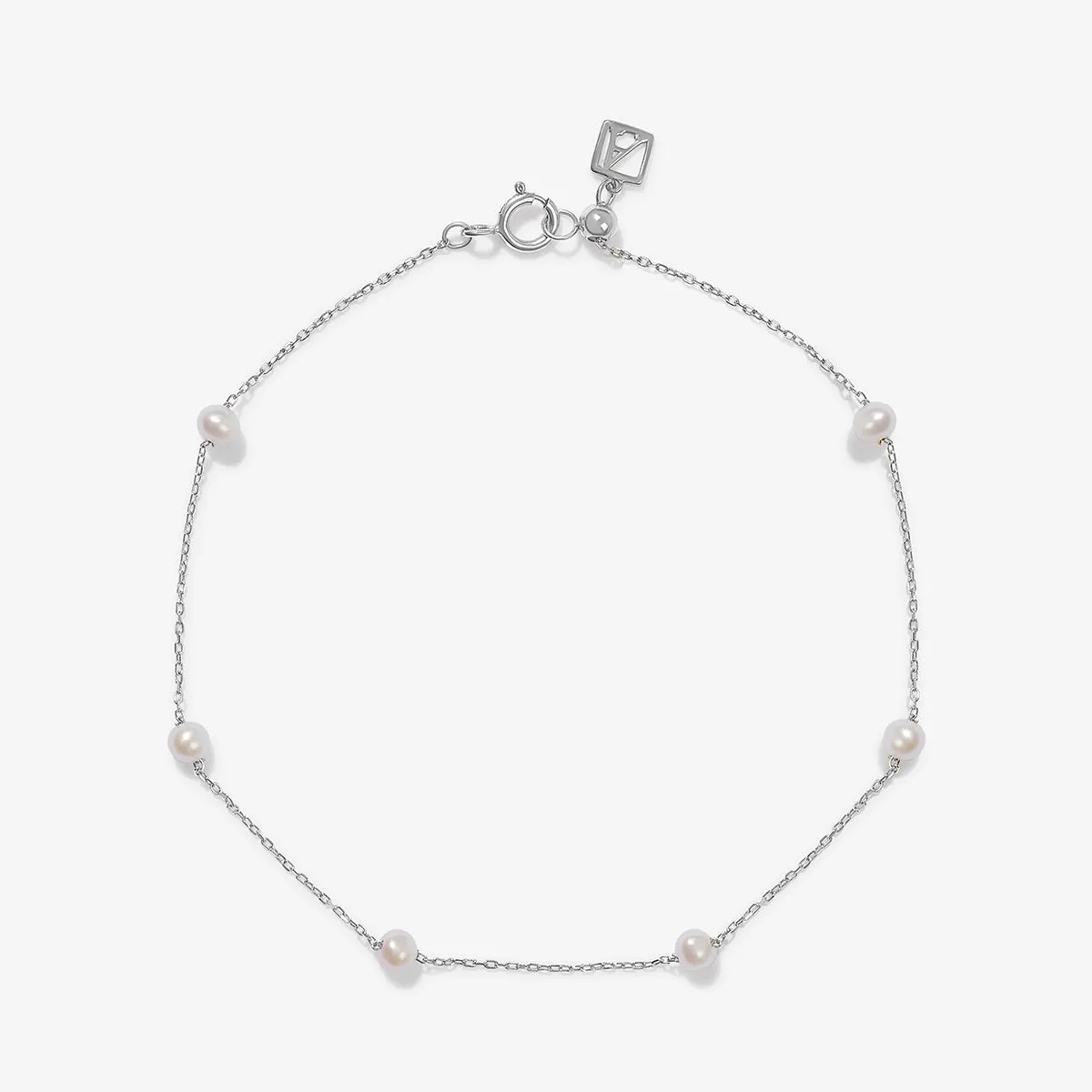Hafiz pearl bracelet sold by Adornmonde