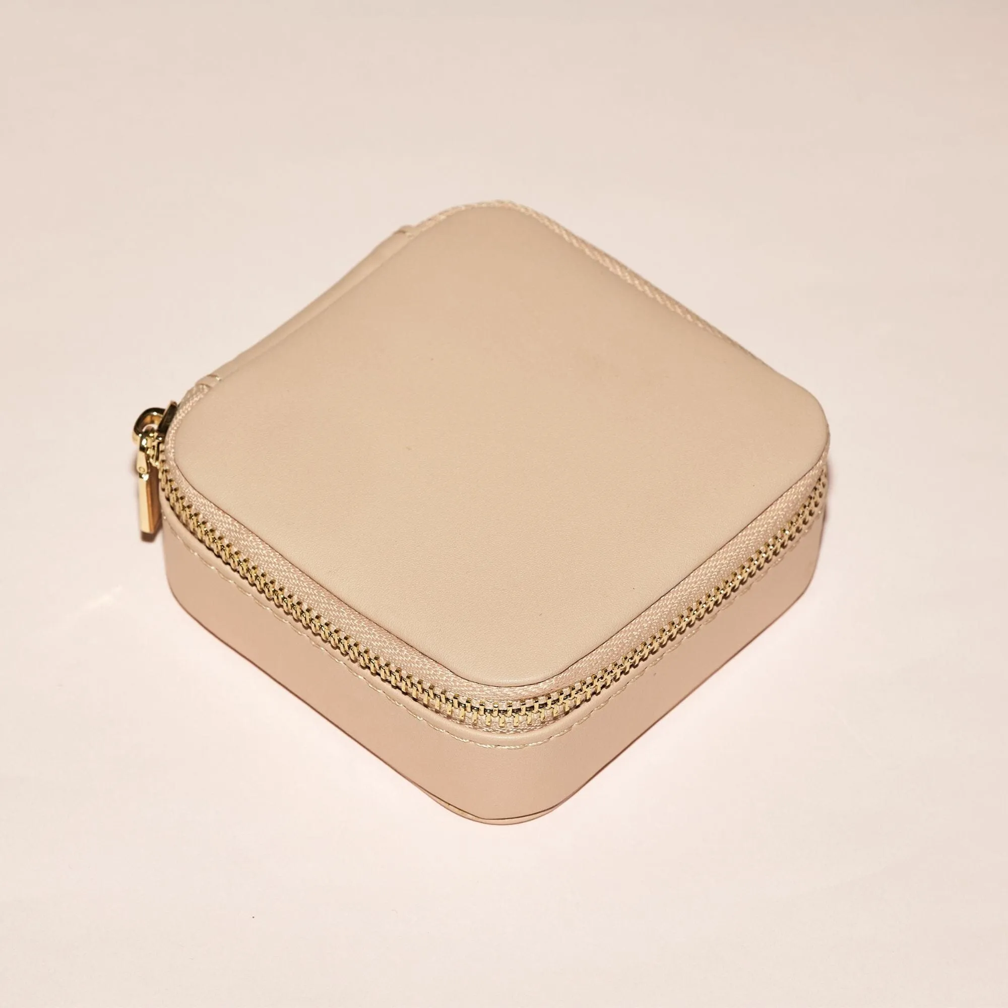 Leather jewelry case sold by Adornmonde product image thumbnail 2