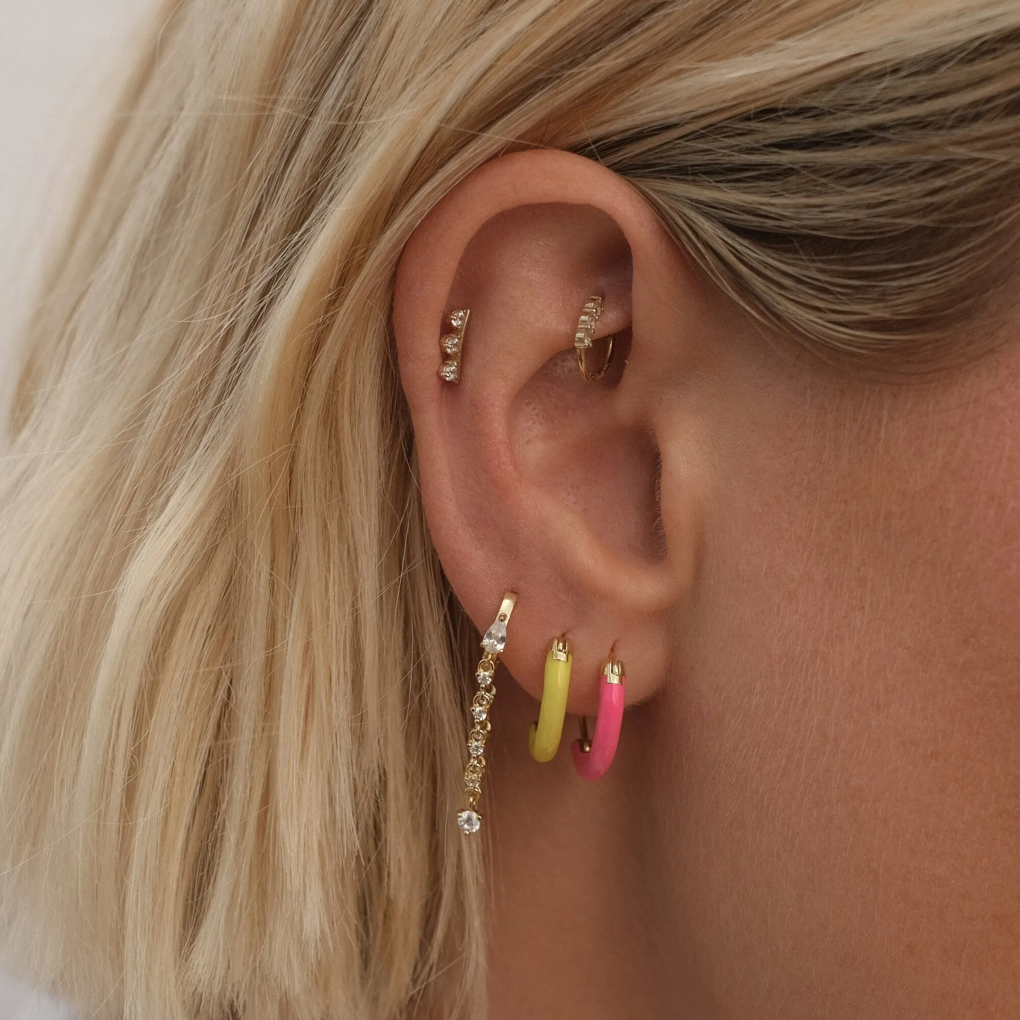 Ellington chain earrings sold by Adornmonde product image thumbnail 3