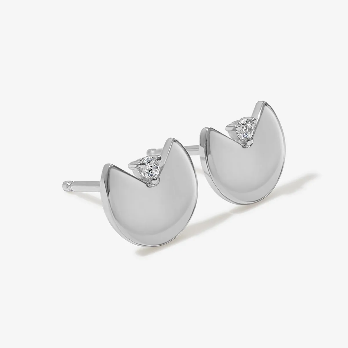 Maro tulip earrings sold by Adornmonde product image thumbnail 3