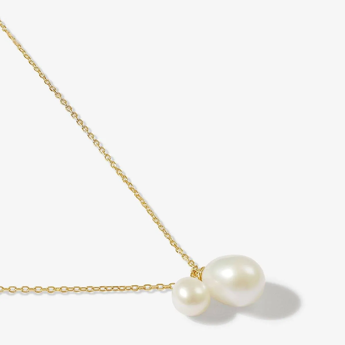 Johnstone pearl necklace sold by Adornmonde product image thumbnail 3