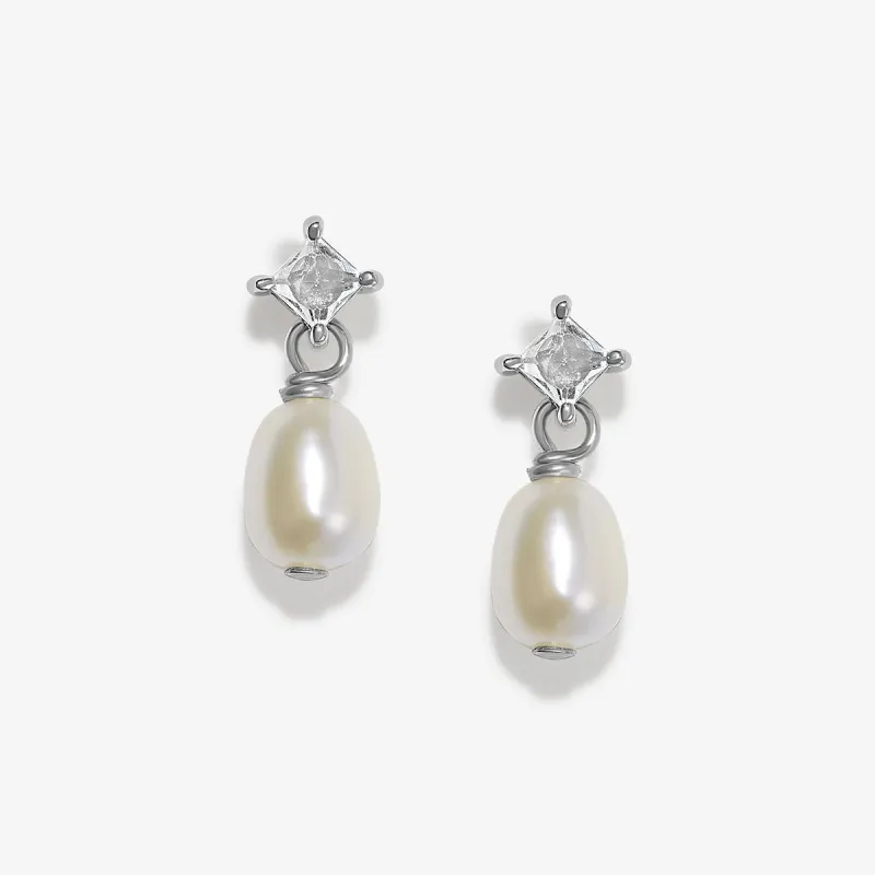 Vale pearl earrings sold by Adornmonde