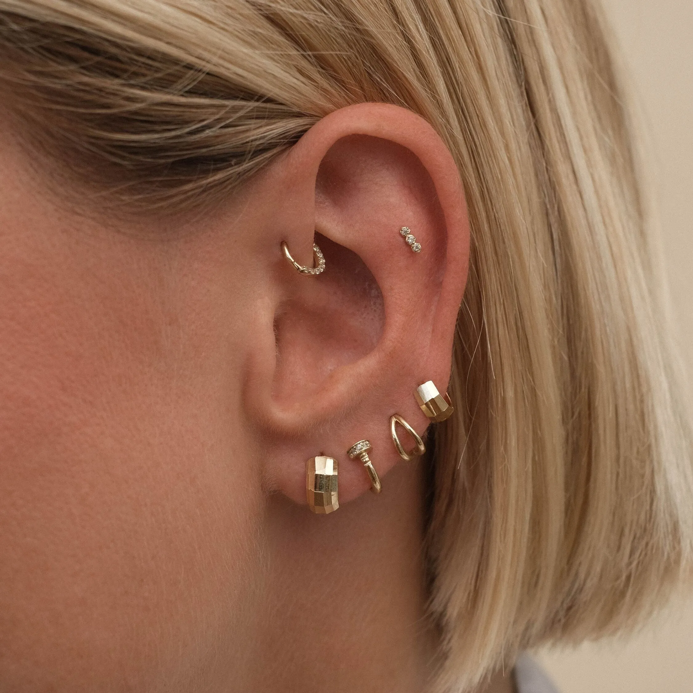 Gene mini clicker hoop sold by Adornmonde product image thumbnail 2