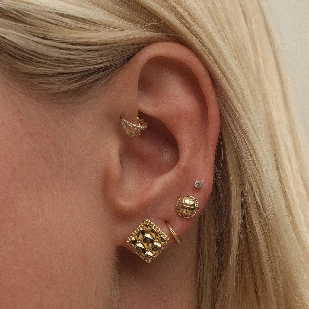 Loren round quilted piercing sold by Adornmonde product image thumbnail 2