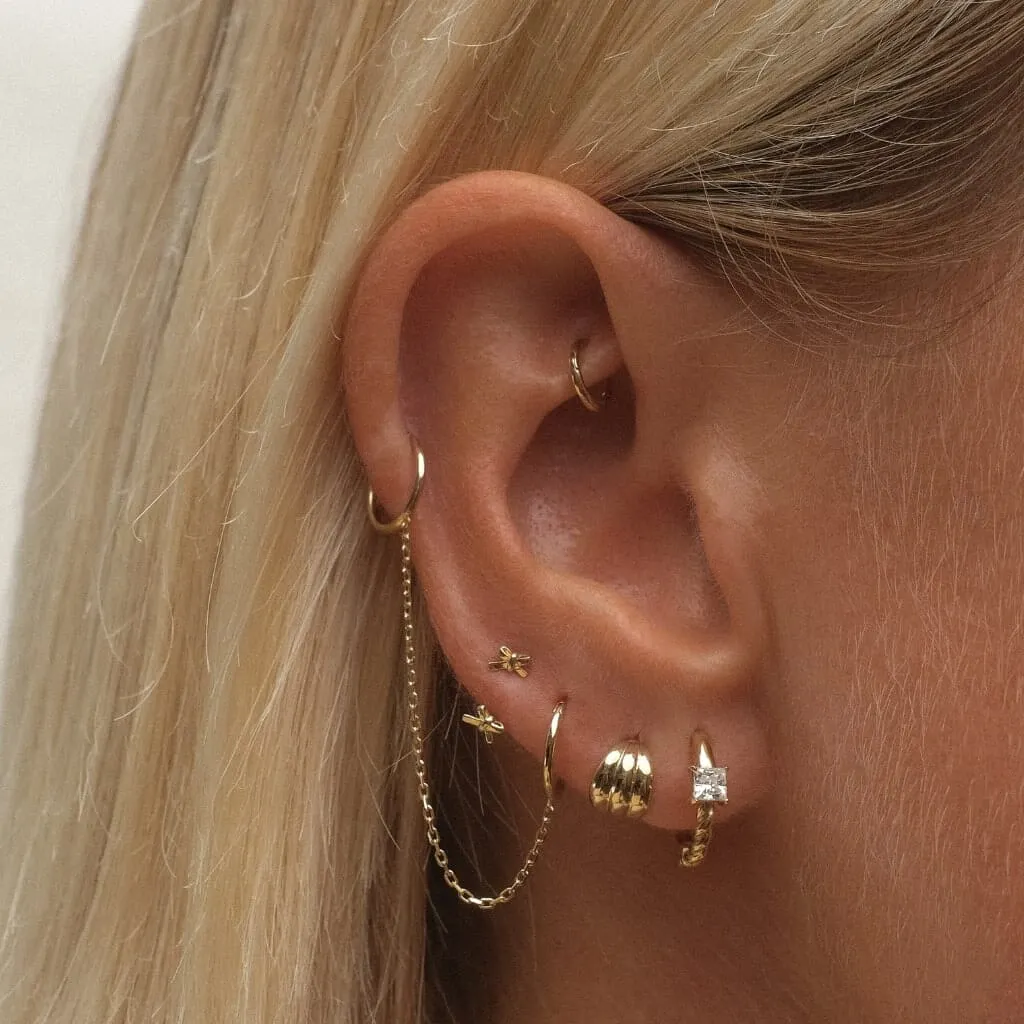 Chamberlain micro bow u hoop piercing sold by Adornmonde product image thumbnail 2