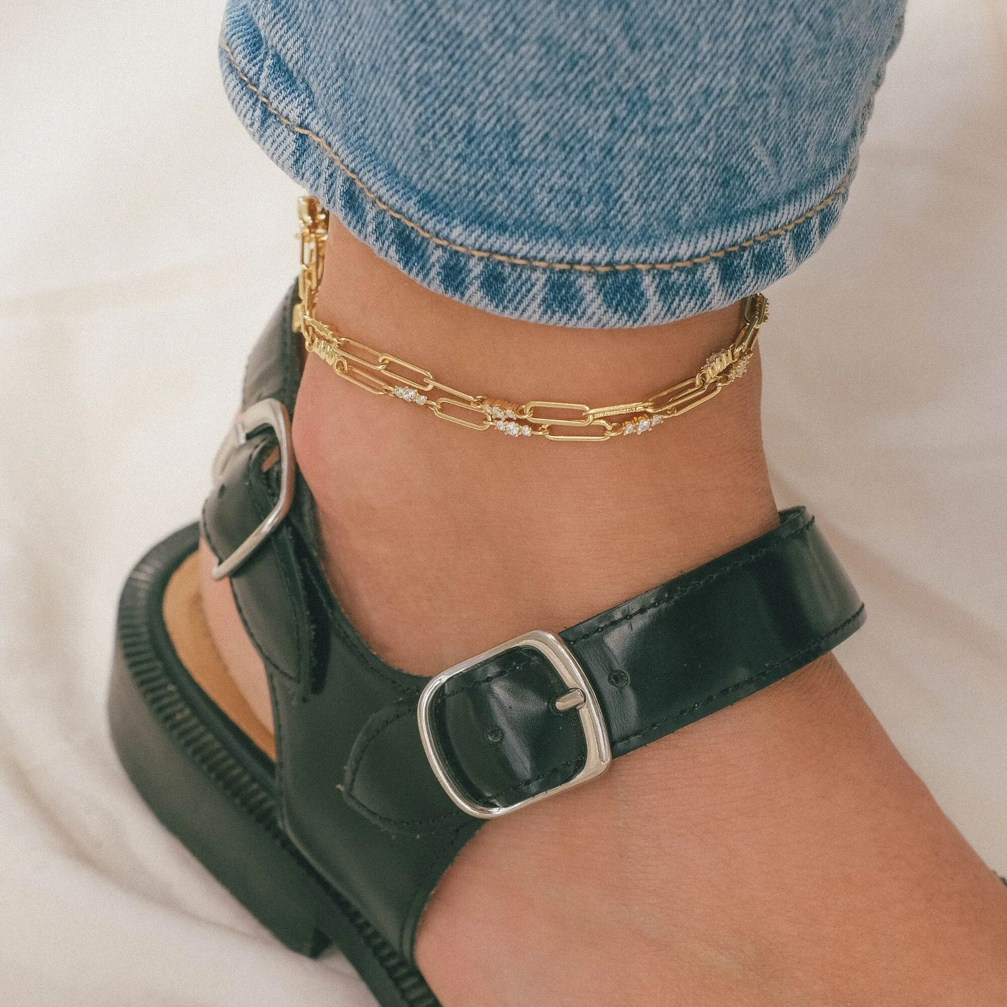 Sabi single link paperclip chain anklet sold by Adornmonde product image thumbnail 2