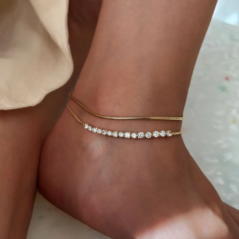 Reen 2-piece anklet stack sold by Adornmonde