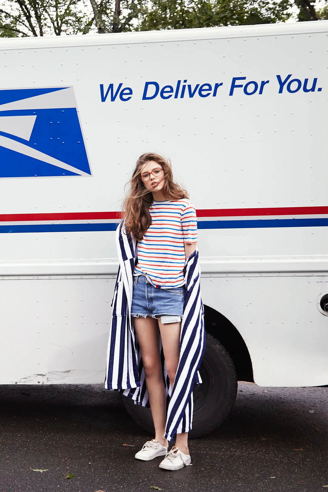 The Modern - White/True Blue/Poppy sold by Kule product image thumbnail 5