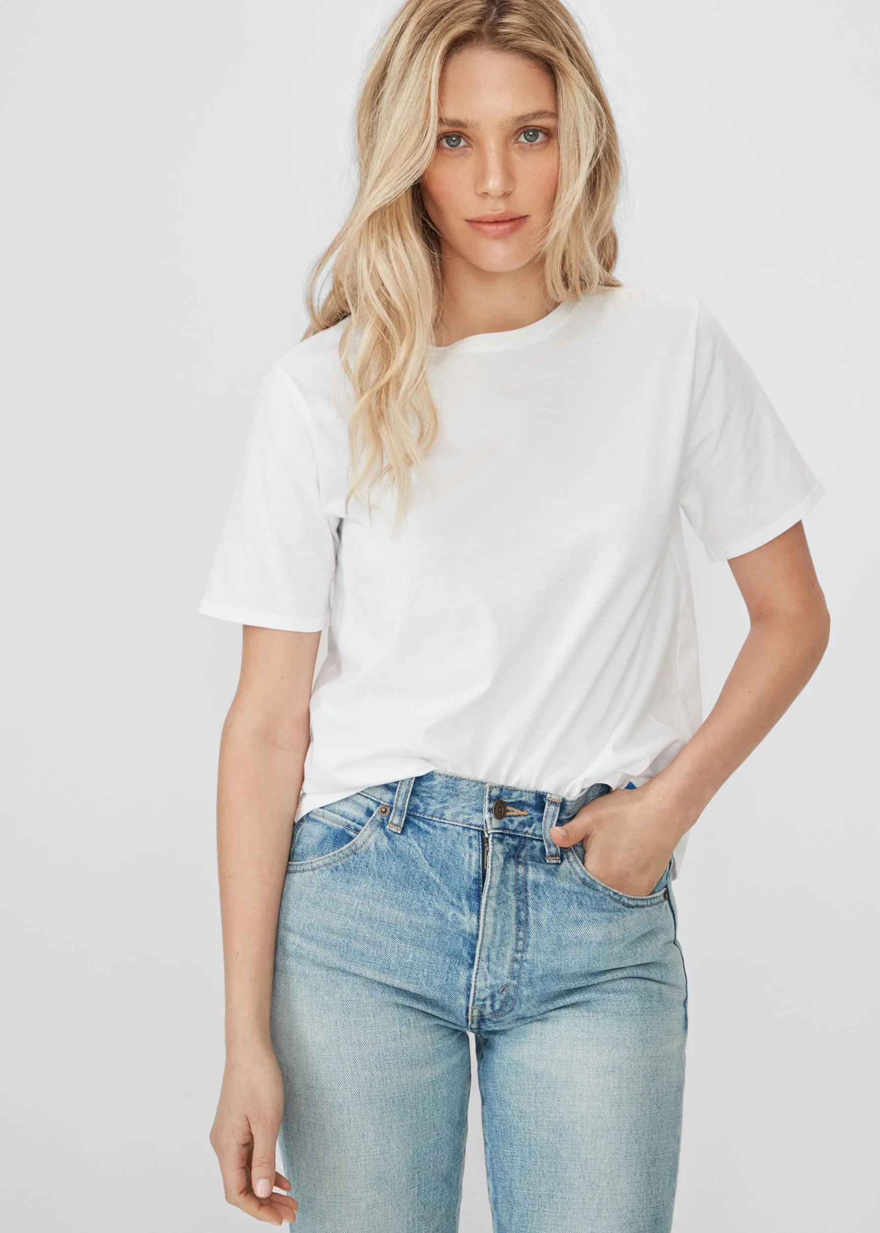 The Modern - White sold by Kule product image thumbnail 3