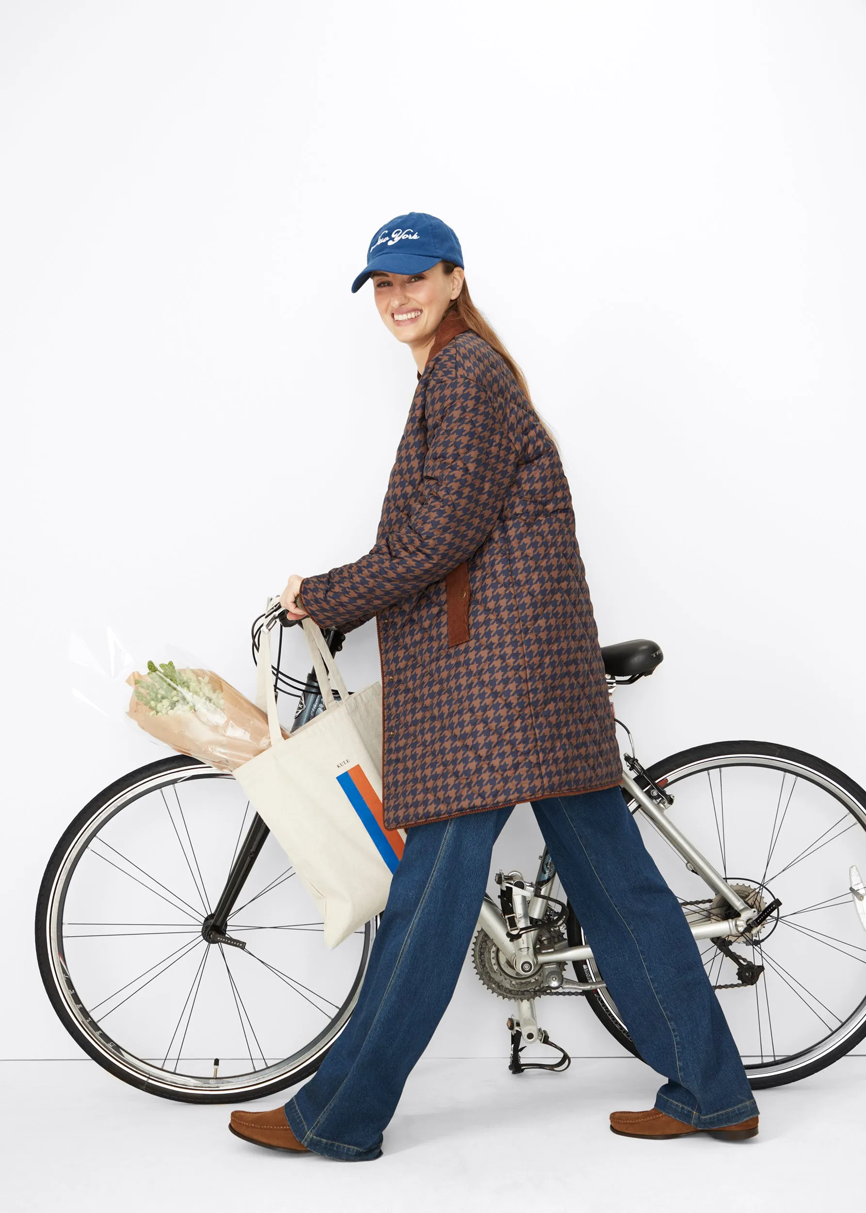 The Georgie - Walnut/Navy sold by Kule product image thumbnail 2