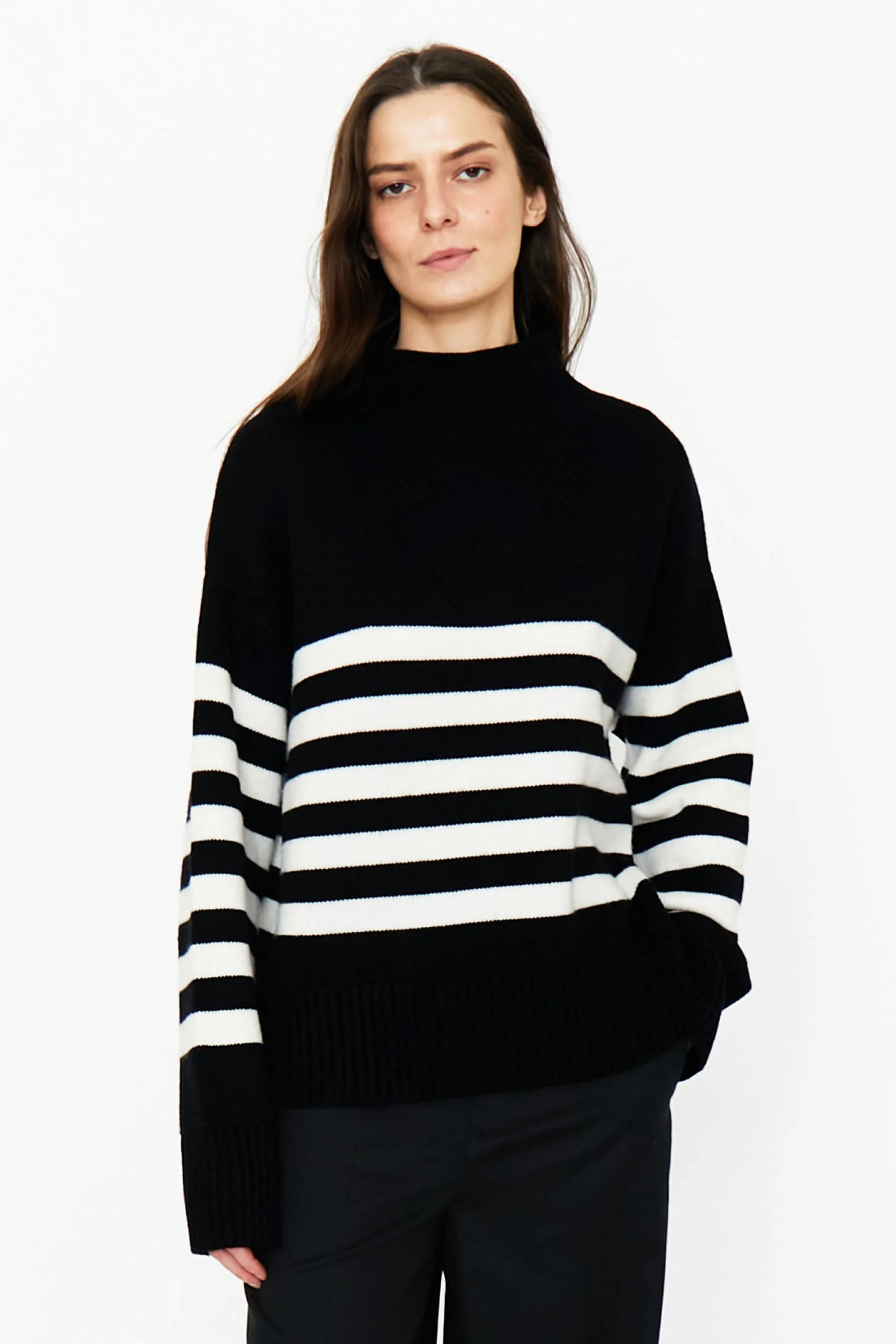 The Lucca - Black/Cream sold by Kule product image thumbnail 2