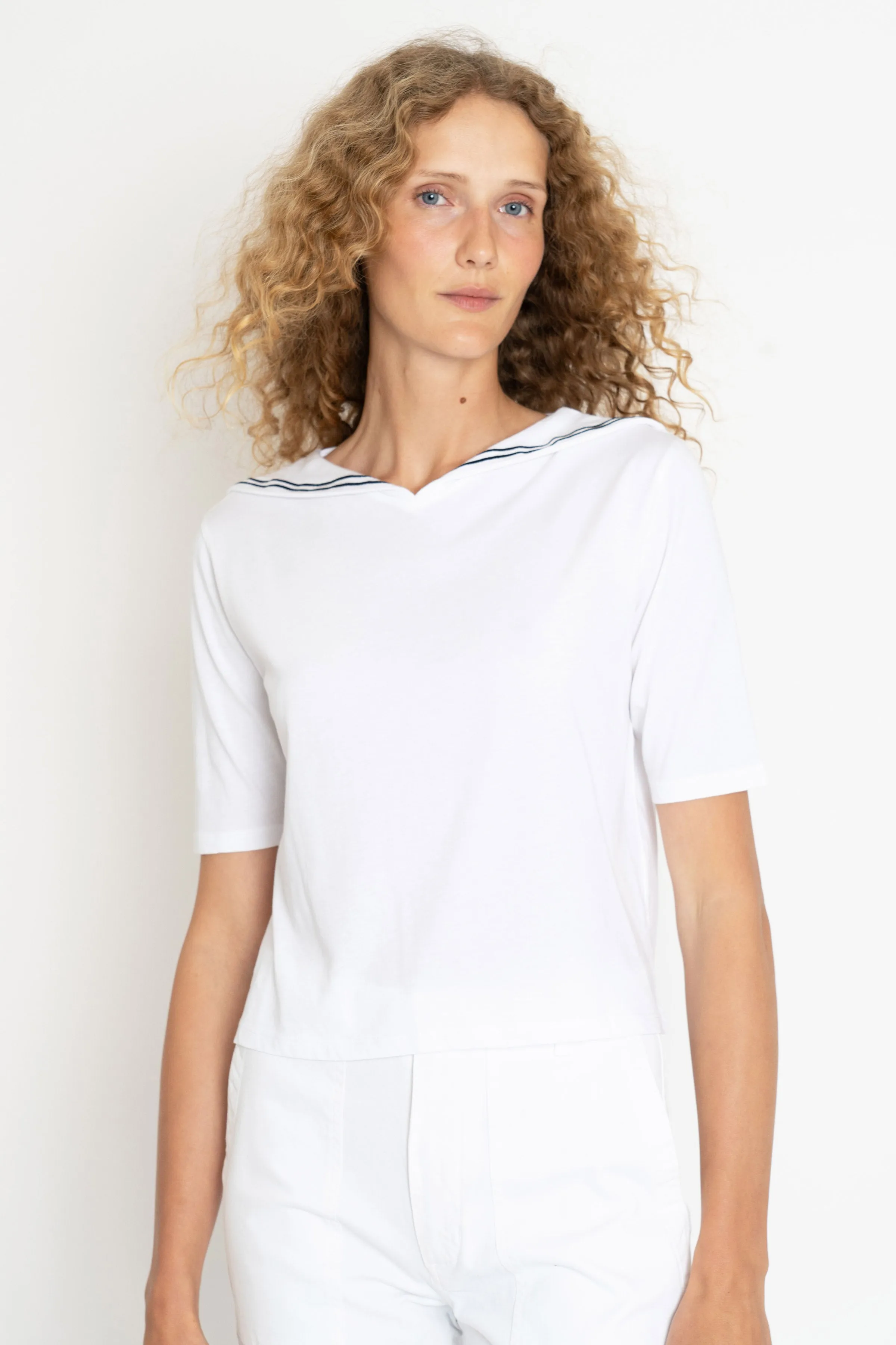 The Fisher - White/Navy sold by Kule product image thumbnail 2