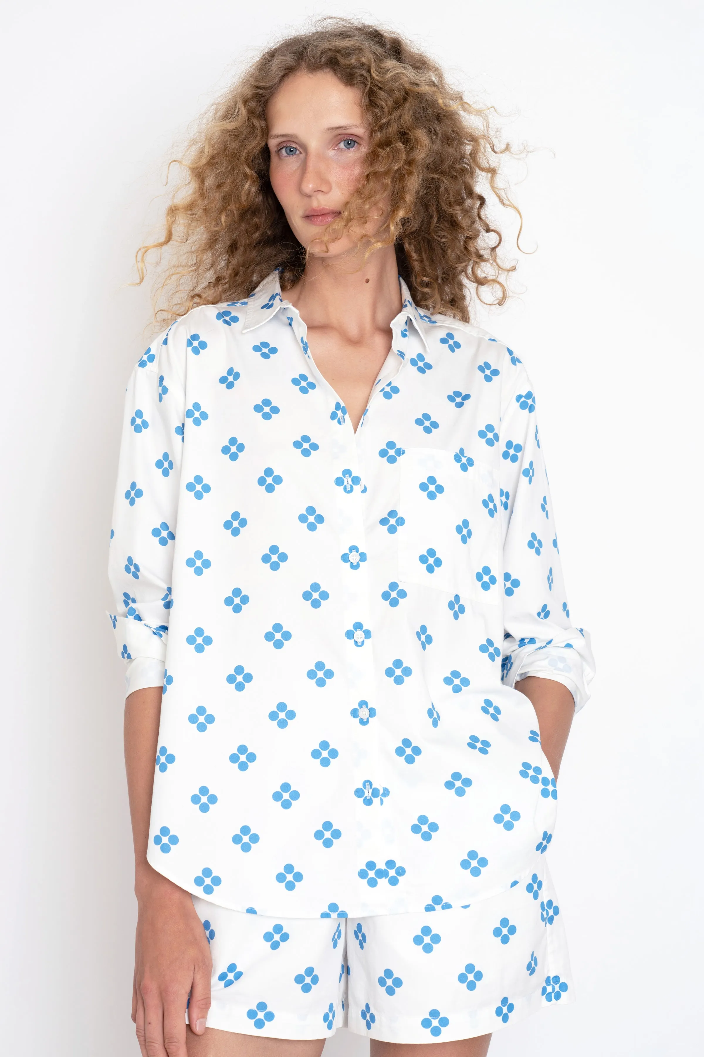 The Quinn - White/Royal Blue sold by Kule product image thumbnail 2