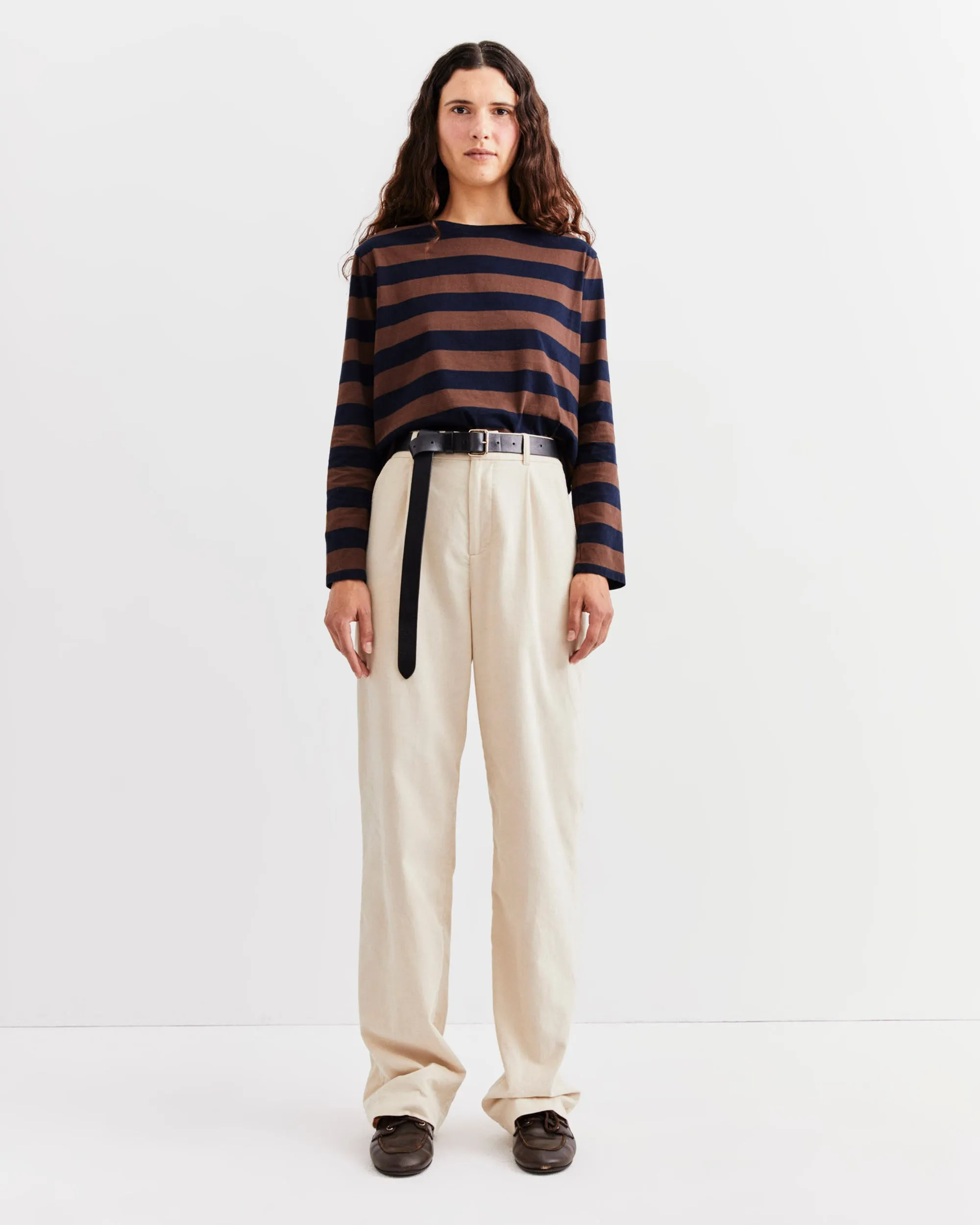 The Venice - Coffee/Navy sold by Kule product image thumbnail 2