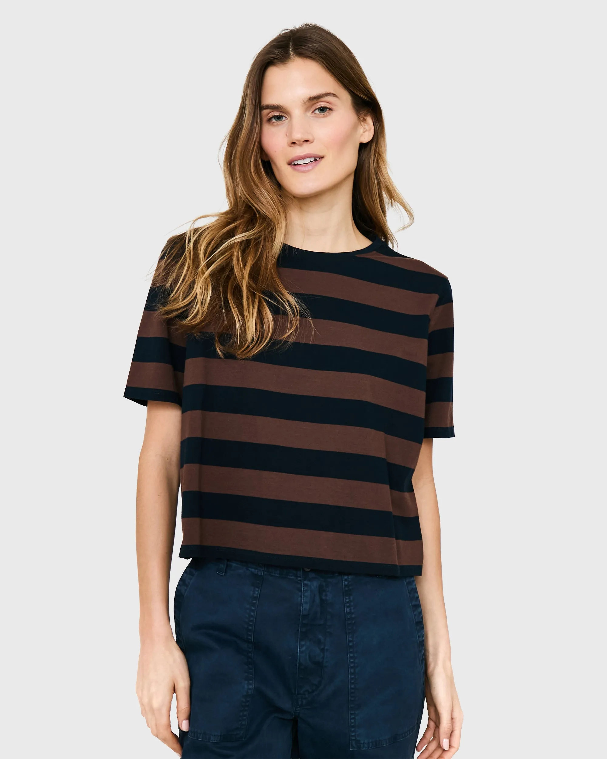 The Brentwood - Coffee/Navy sold by Kule product image thumbnail 2