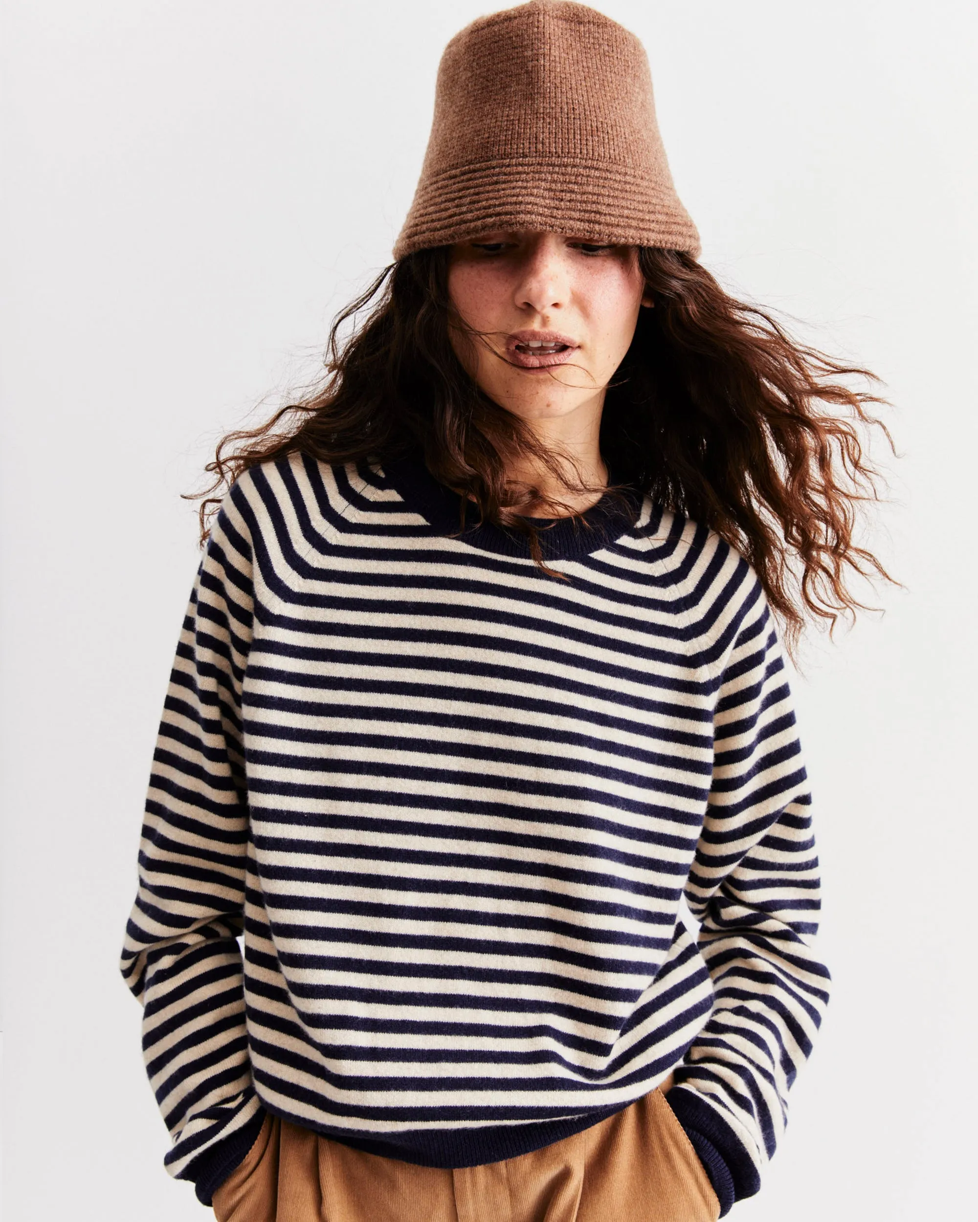 The Sydney - Navy/Cream sold by Kule product image thumbnail 4