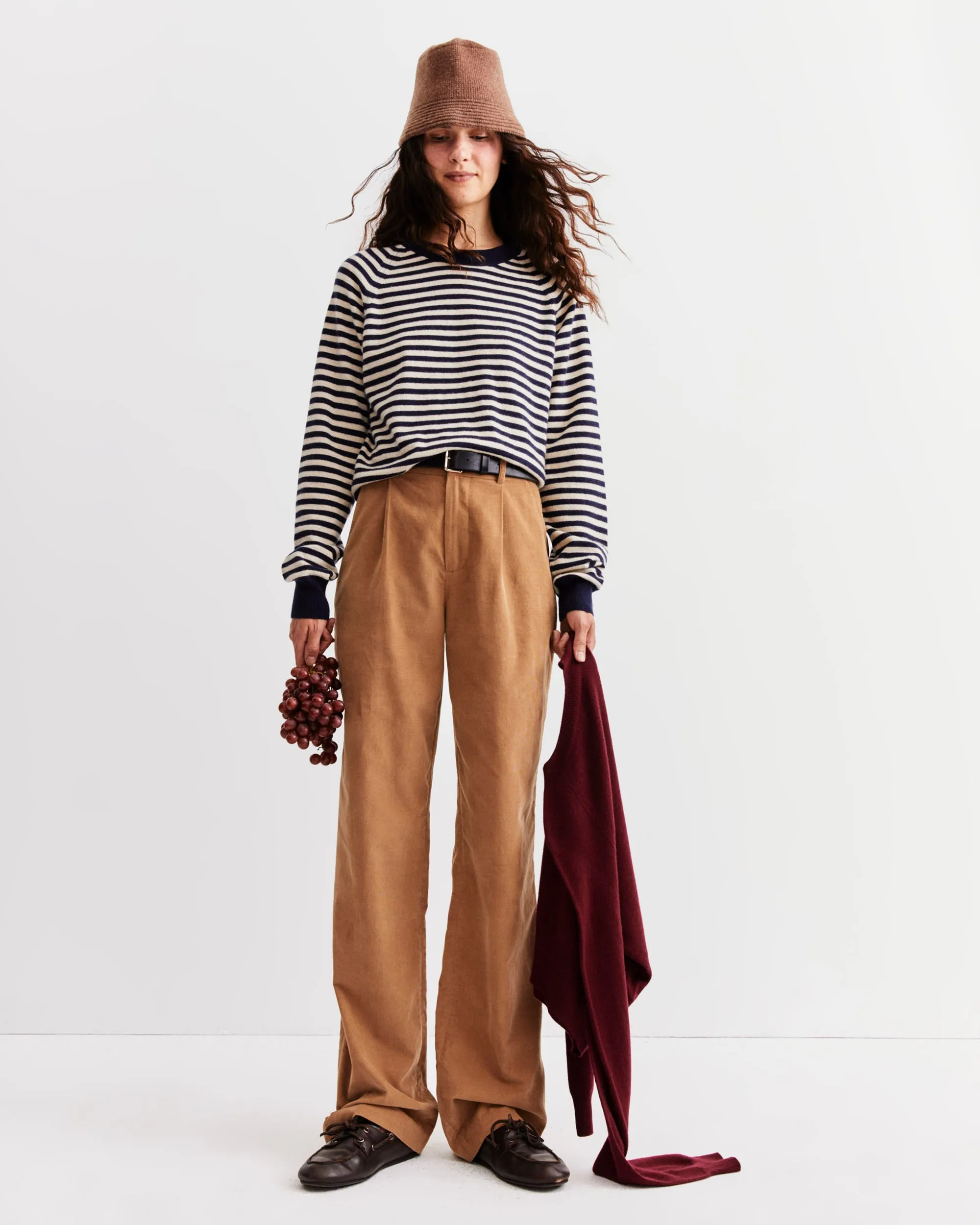 The Sydney - Navy/Cream sold by Kule product image thumbnail 2