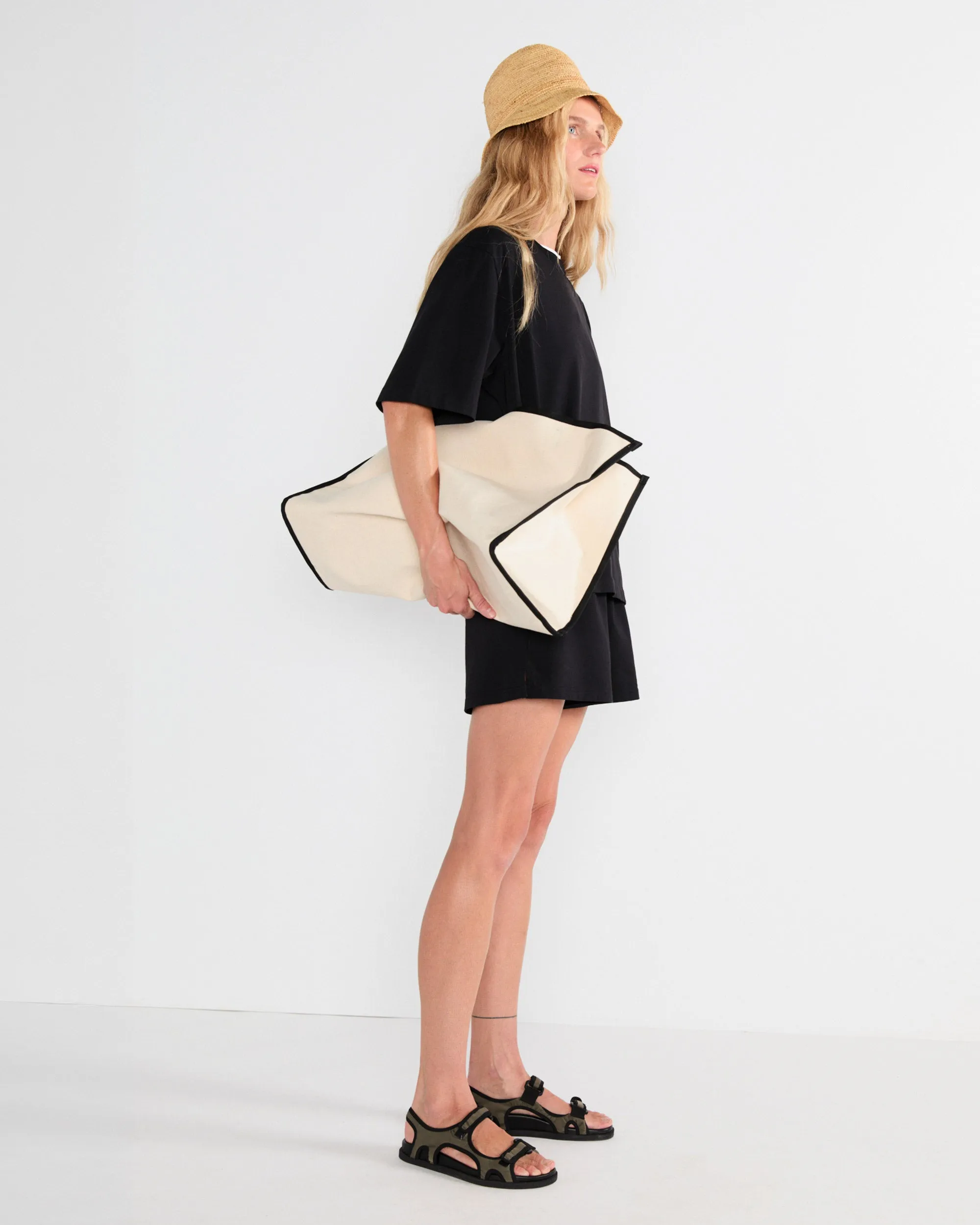 The Mercer - Black sold by Kule product image thumbnail 4