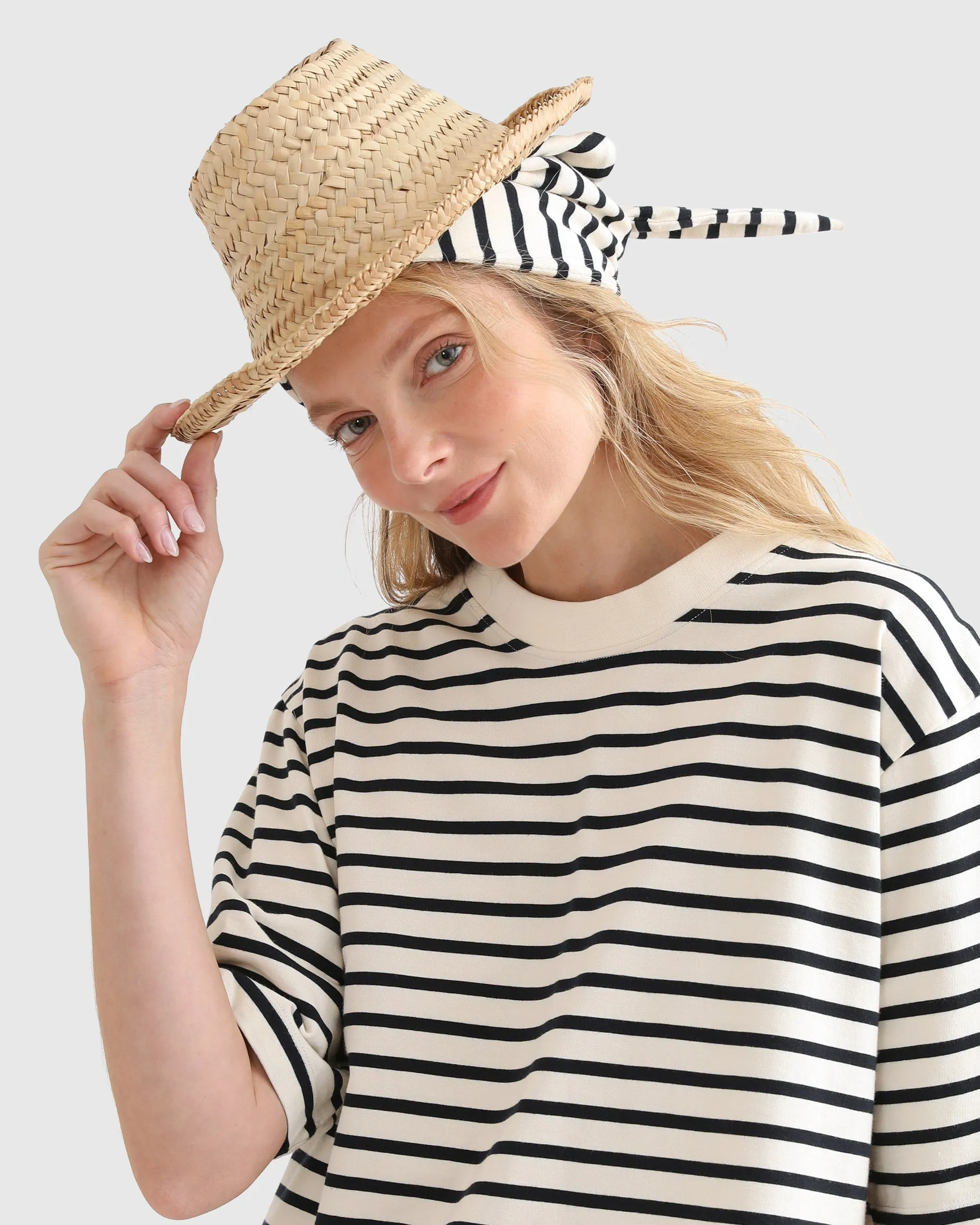 The Tate - Cream/Navy sold by Kule product image thumbnail 2