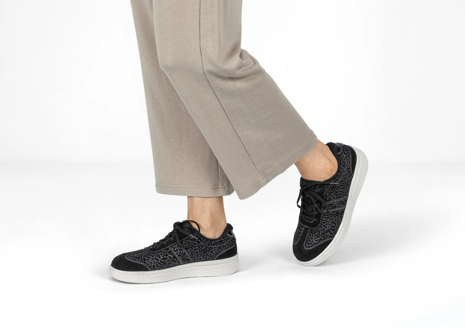 Stroll - Black sold by Orthofeet product image thumbnail 2