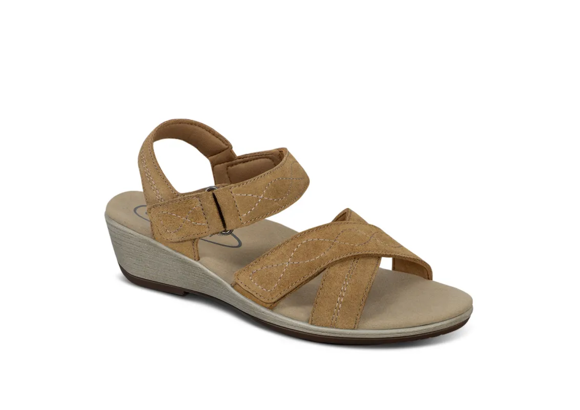 Holly - Camel sold by Orthofeet