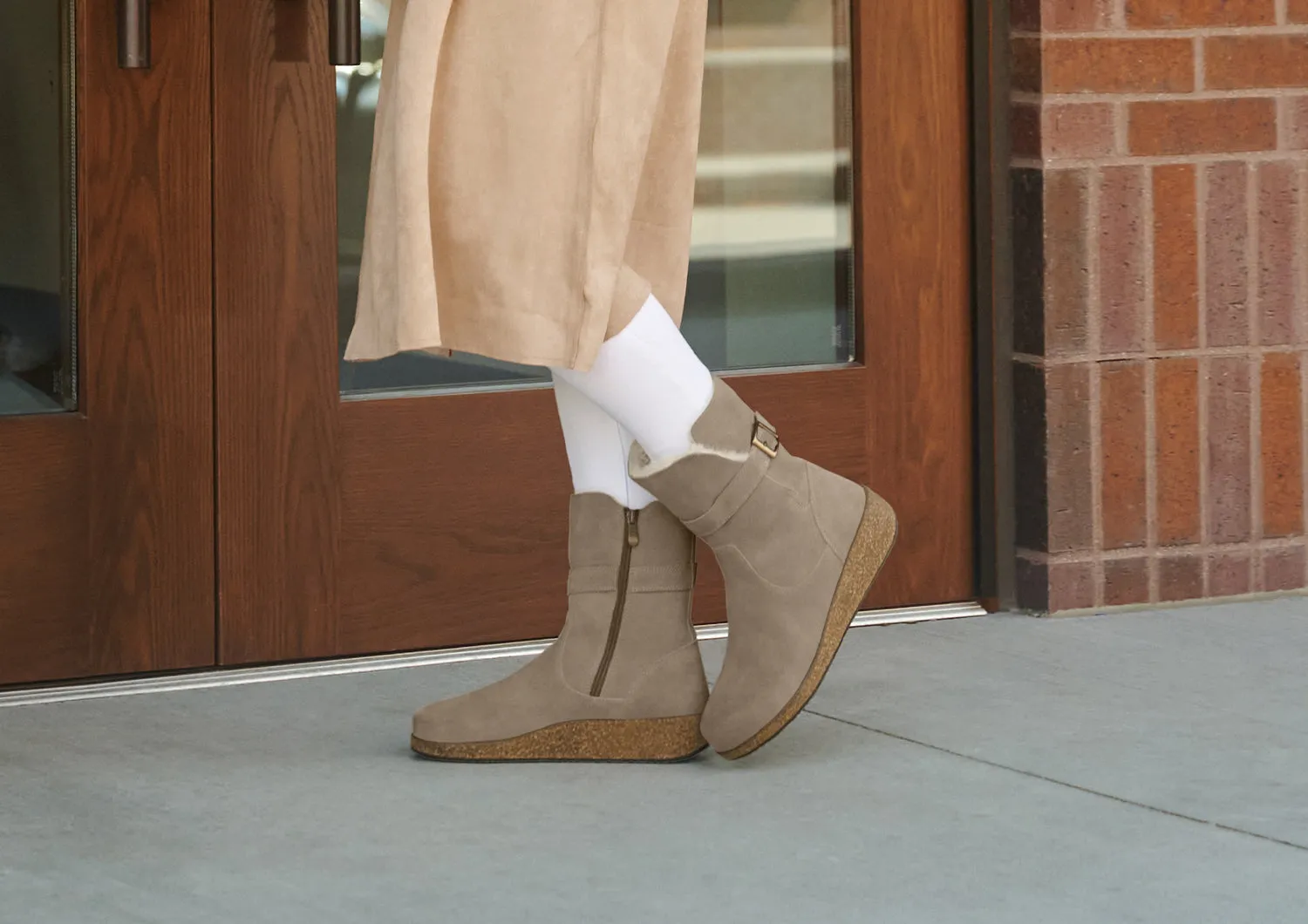 Claire - Taupe sold by Orthofeet product image thumbnail 2