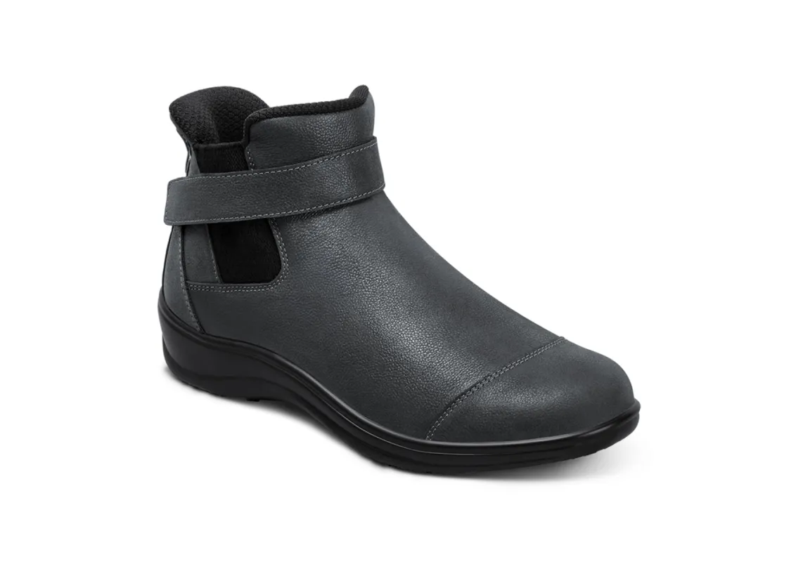 Blaire Hands-Free - Black sold by Orthofeet