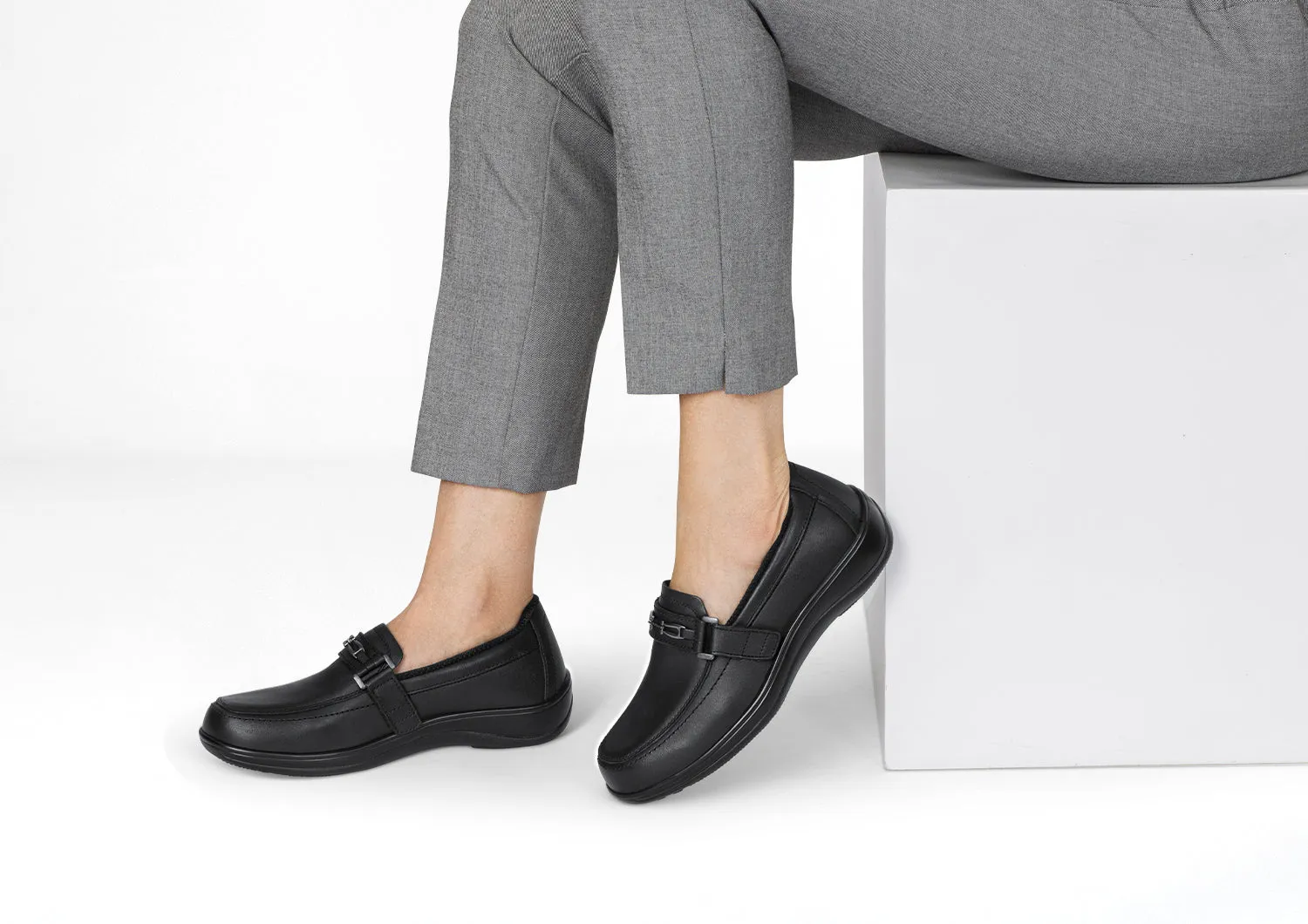 Chelsea - Black sold by Orthofeet product image thumbnail 2