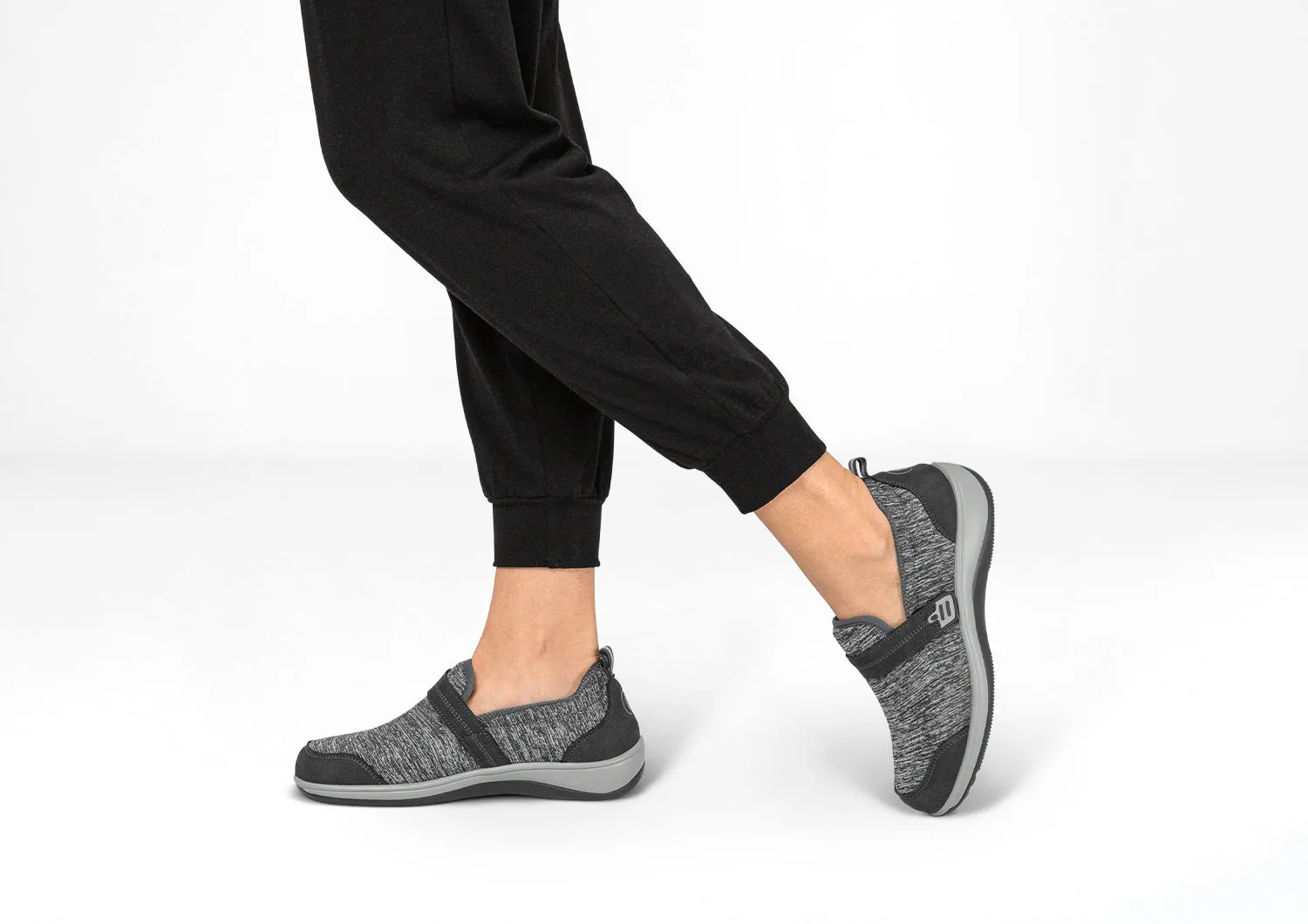 Quincy - Gray sold by Orthofeet product image thumbnail 2