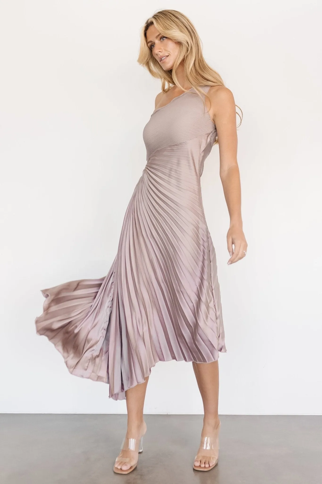 ワンピース theredthread S oval pleats dress 人気商品の入荷速報 入荷Now / THEREDTHREAD ザレッドスレッド