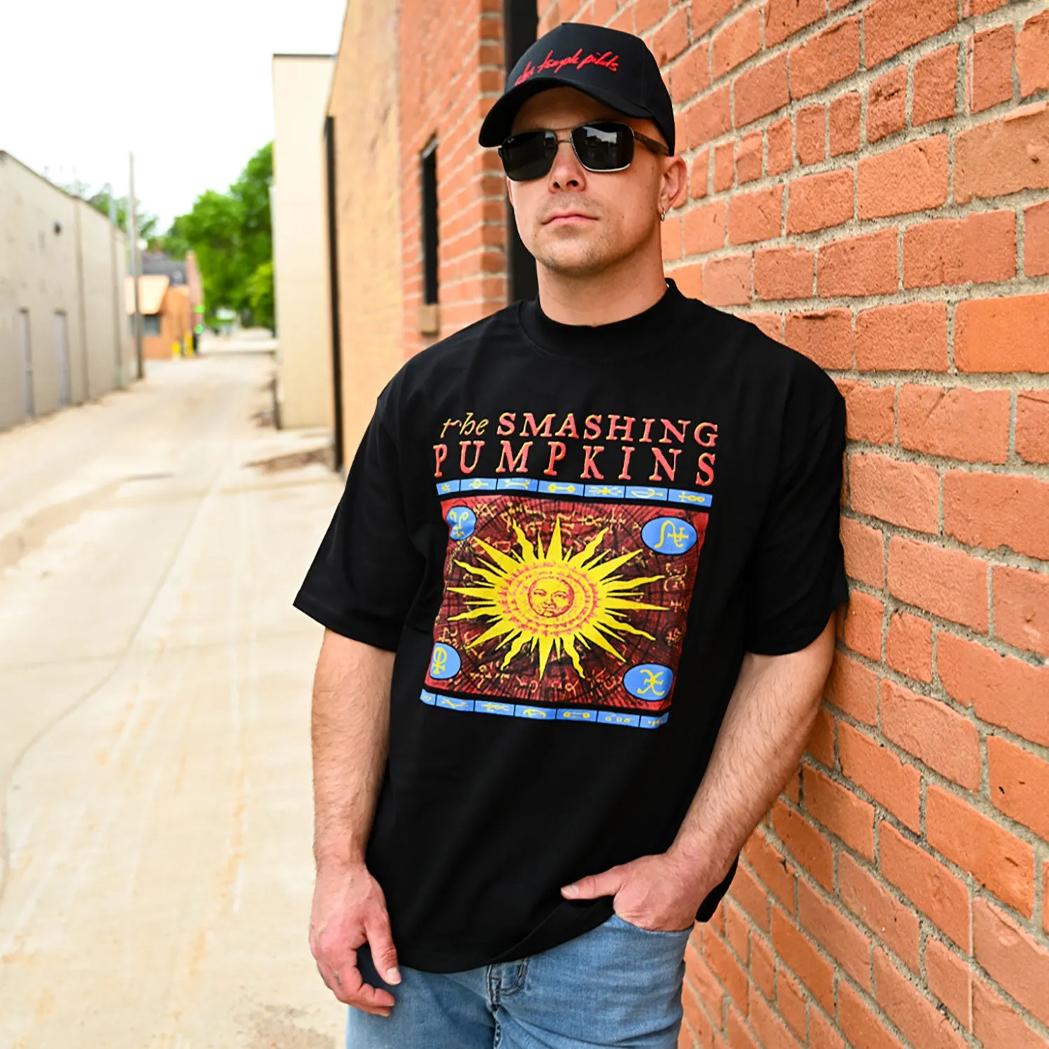 Sun Box Oversized Boxy Tee Vintage T-shirt sold by Rockabilia product image thumbnail 3