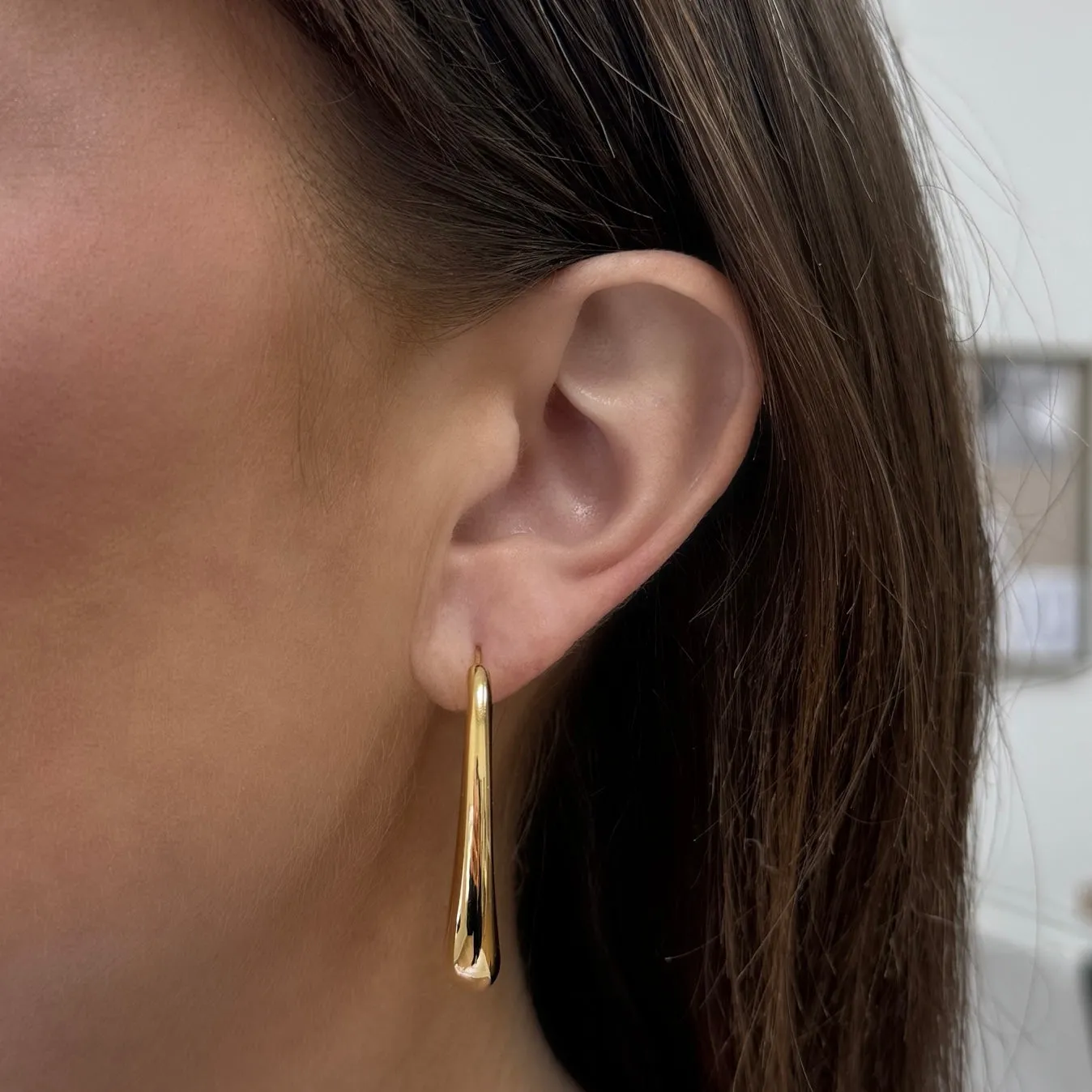 Oval Curved Hoop Earrings sold by Baby Gold product image thumbnail 2