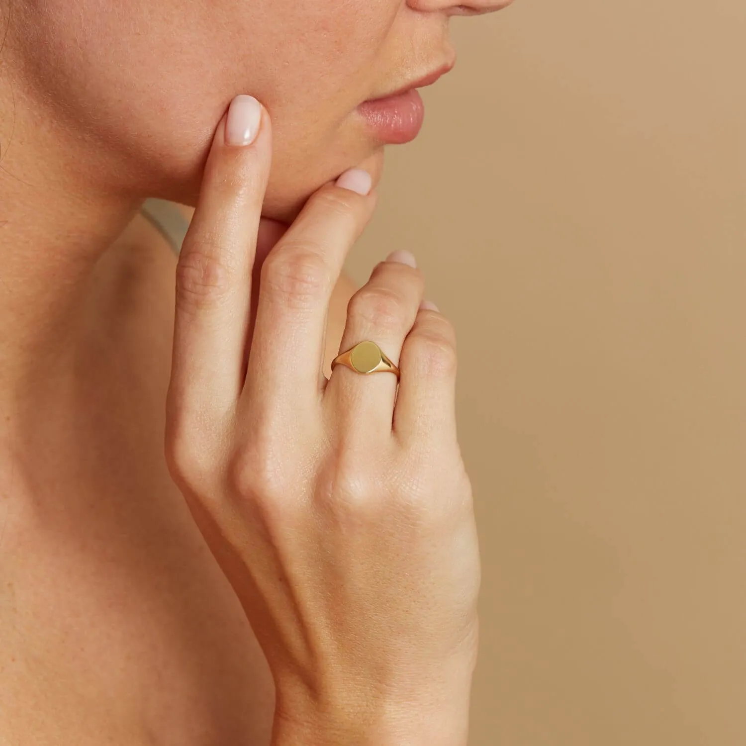 Moyen Oval Signet Ring sold by Baby Gold product image thumbnail 4