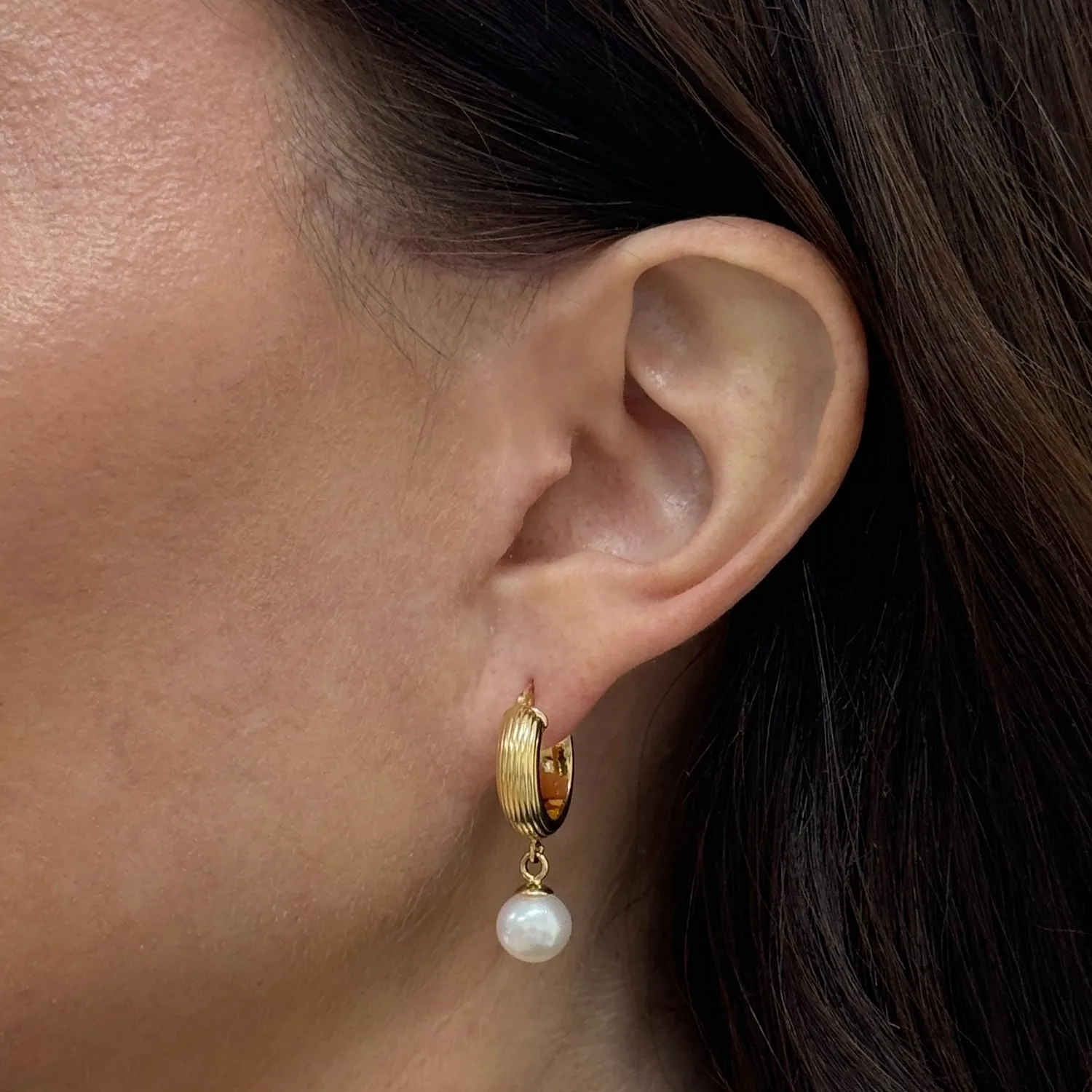 Pearl Drop Ribbed Hoops sold by Baby Gold product image thumbnail 2