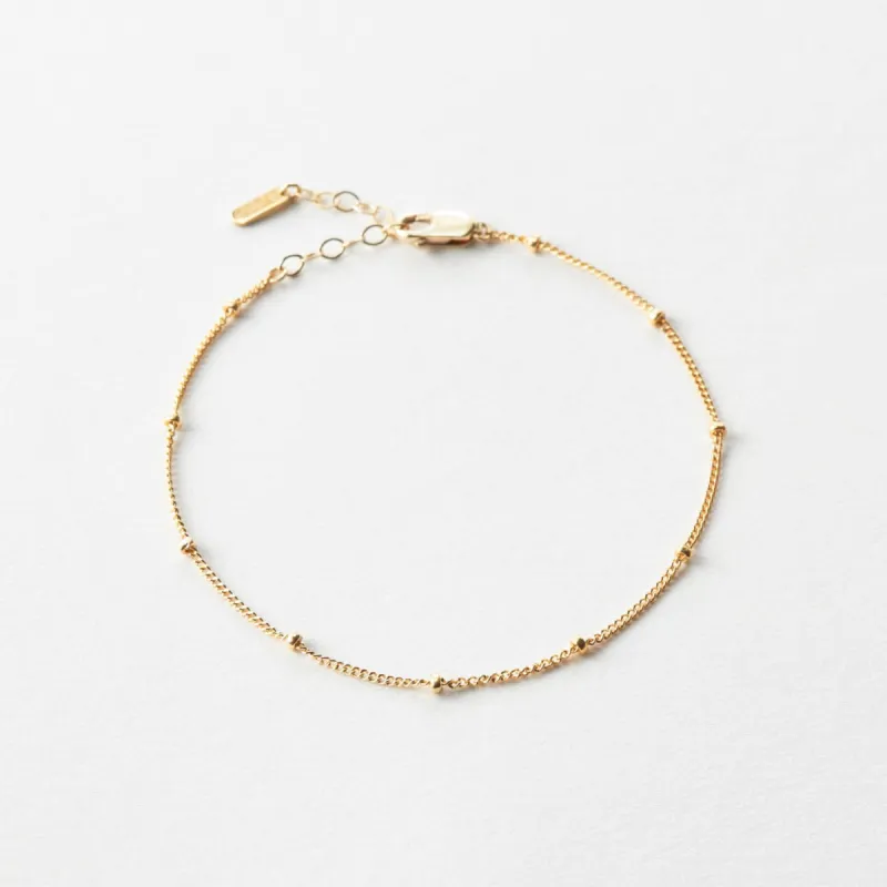 Halle Bracelet sold by GLDN
