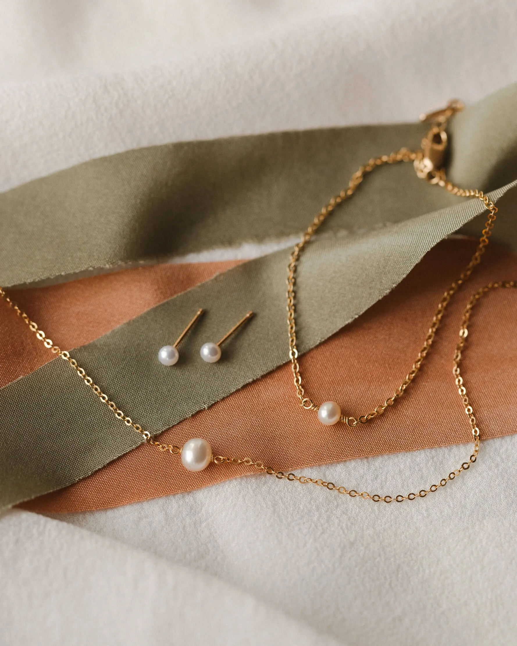 Solid Gold Essential Pearl Set sold by GLDN product image thumbnail 4